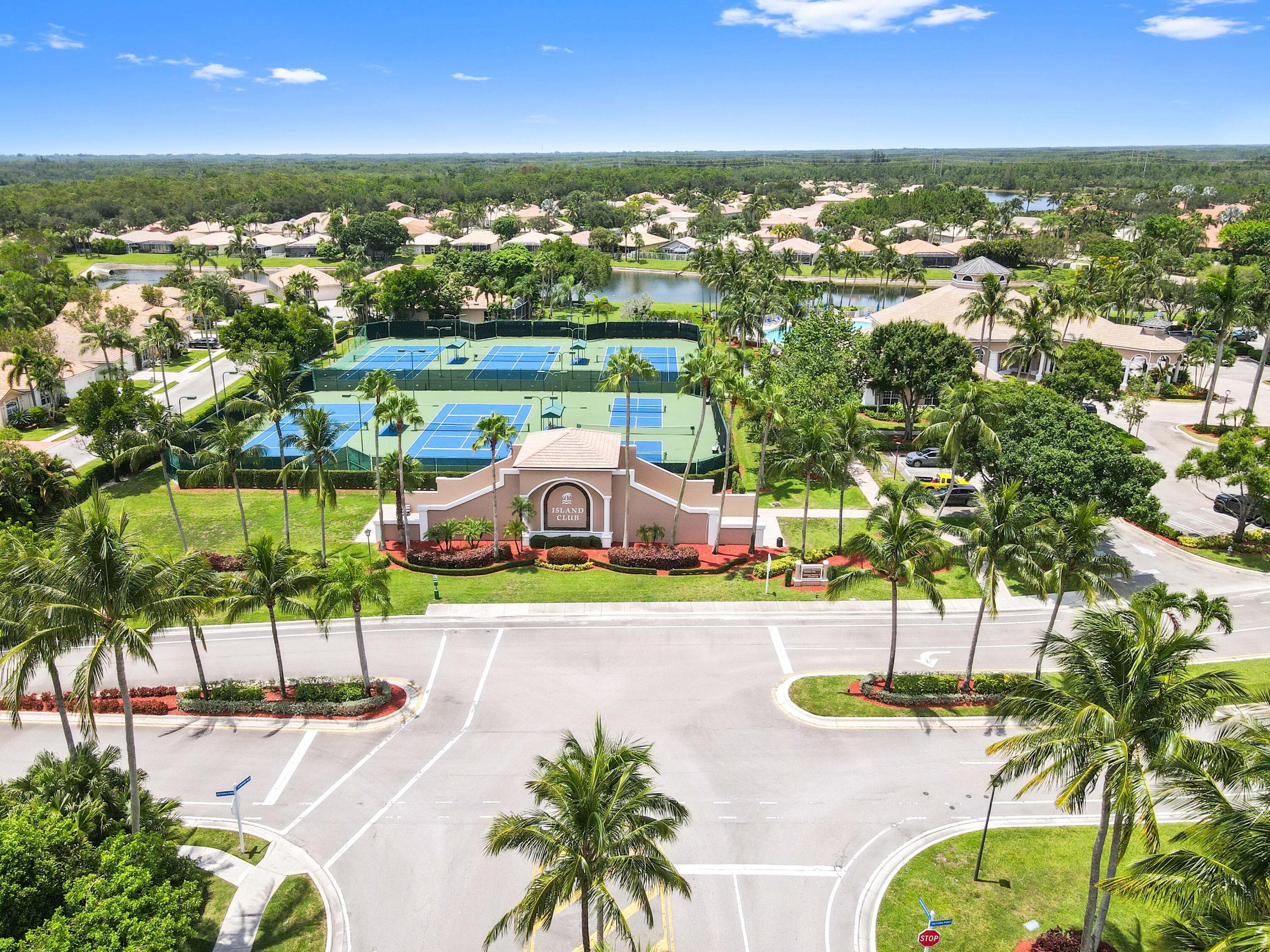 4453 N San Andros, West Palm Beach, FL 33411 32