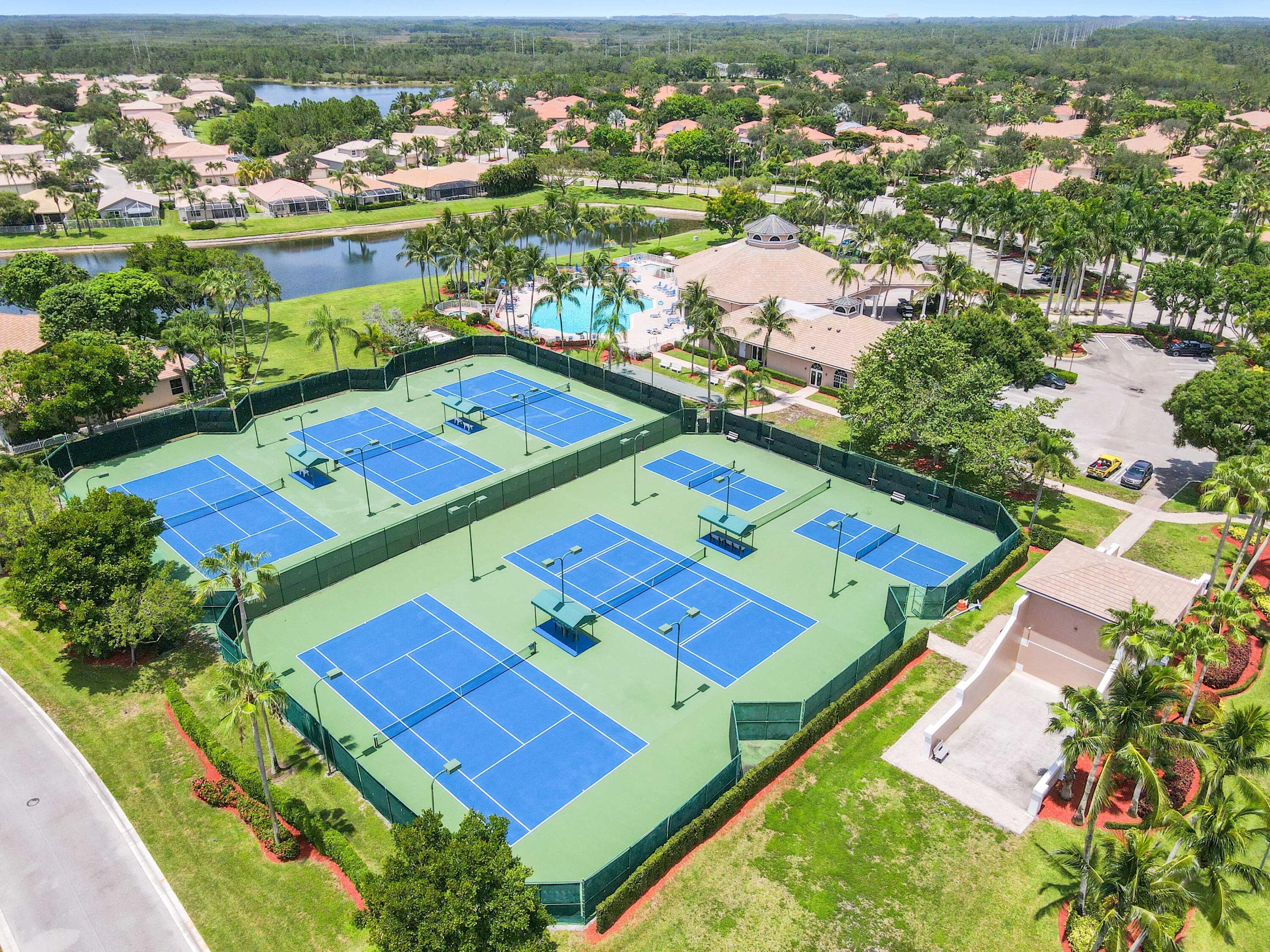 4453 N San Andros, West Palm Beach, FL 33411 36