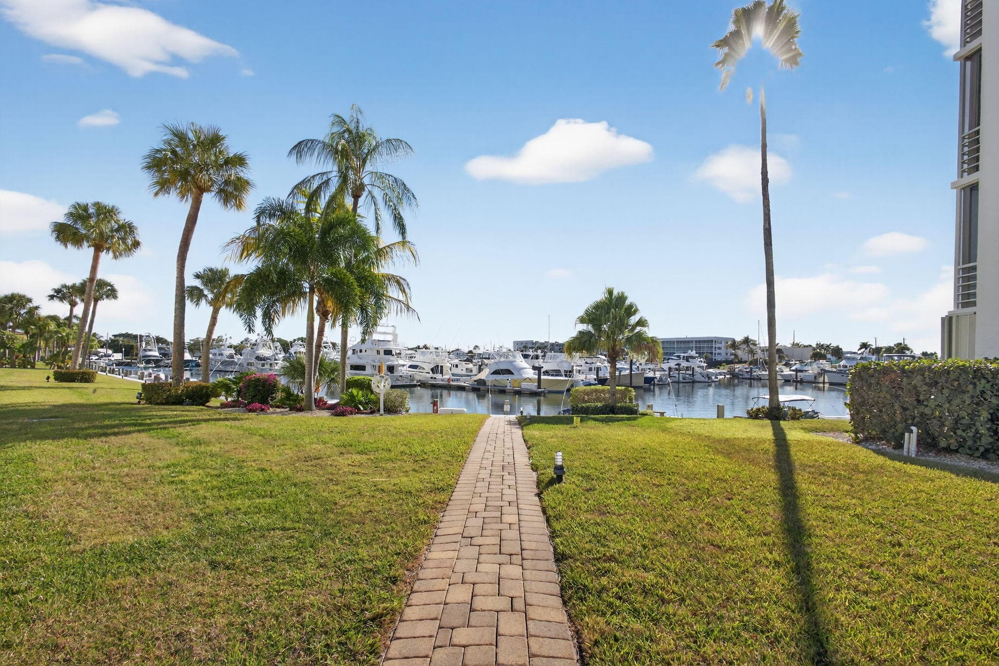 21 Yacht Club Drive 505, North Palm Beach, FL 33408 25