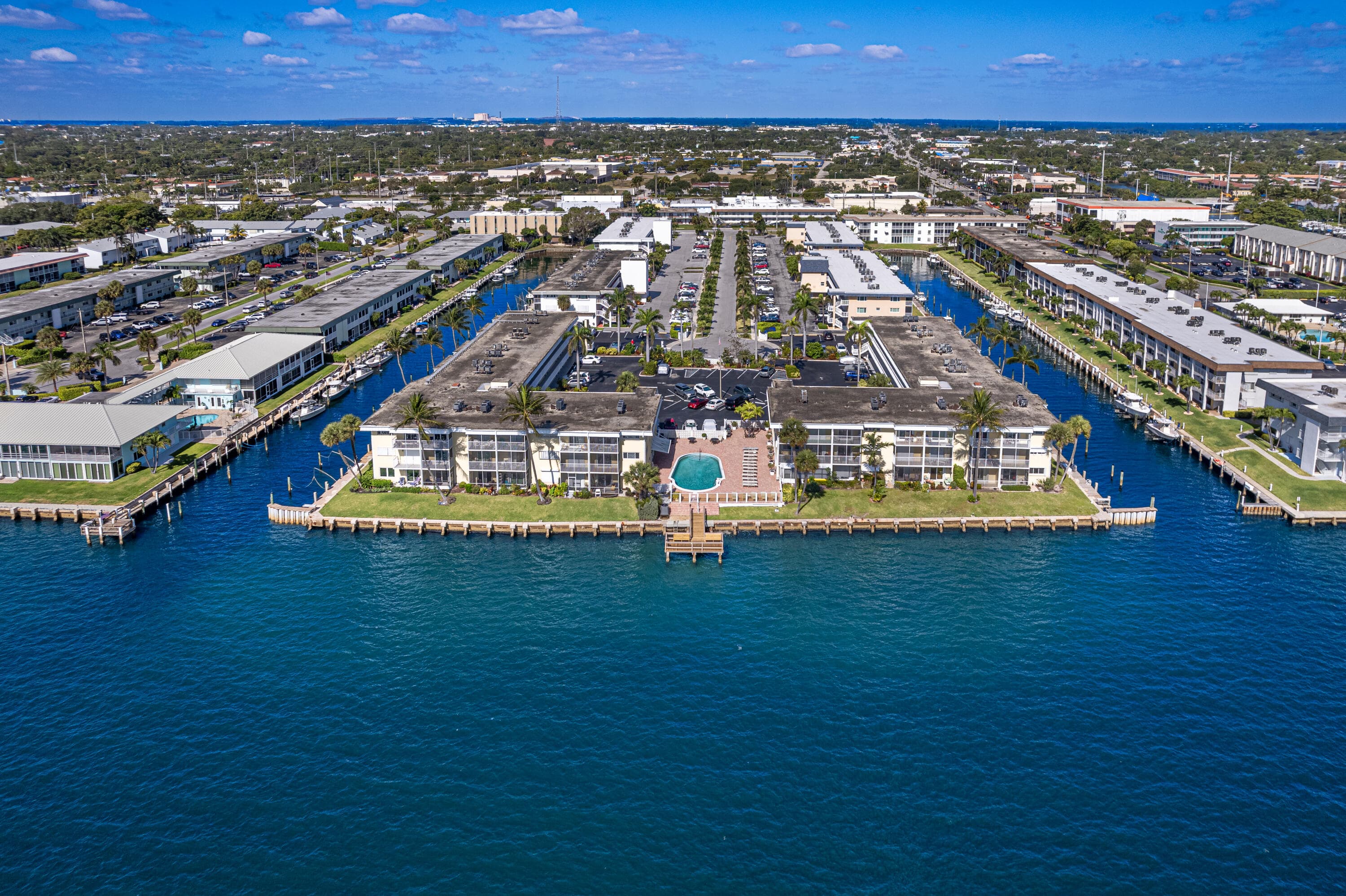 101 Doolen Court 207, North Palm Beach, FL 33408