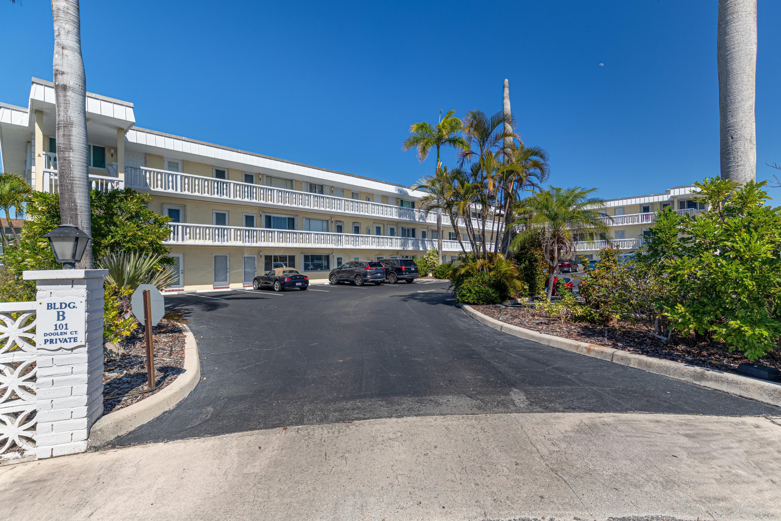 101 Doolen Court 207, North Palm Beach, FL 33408 3