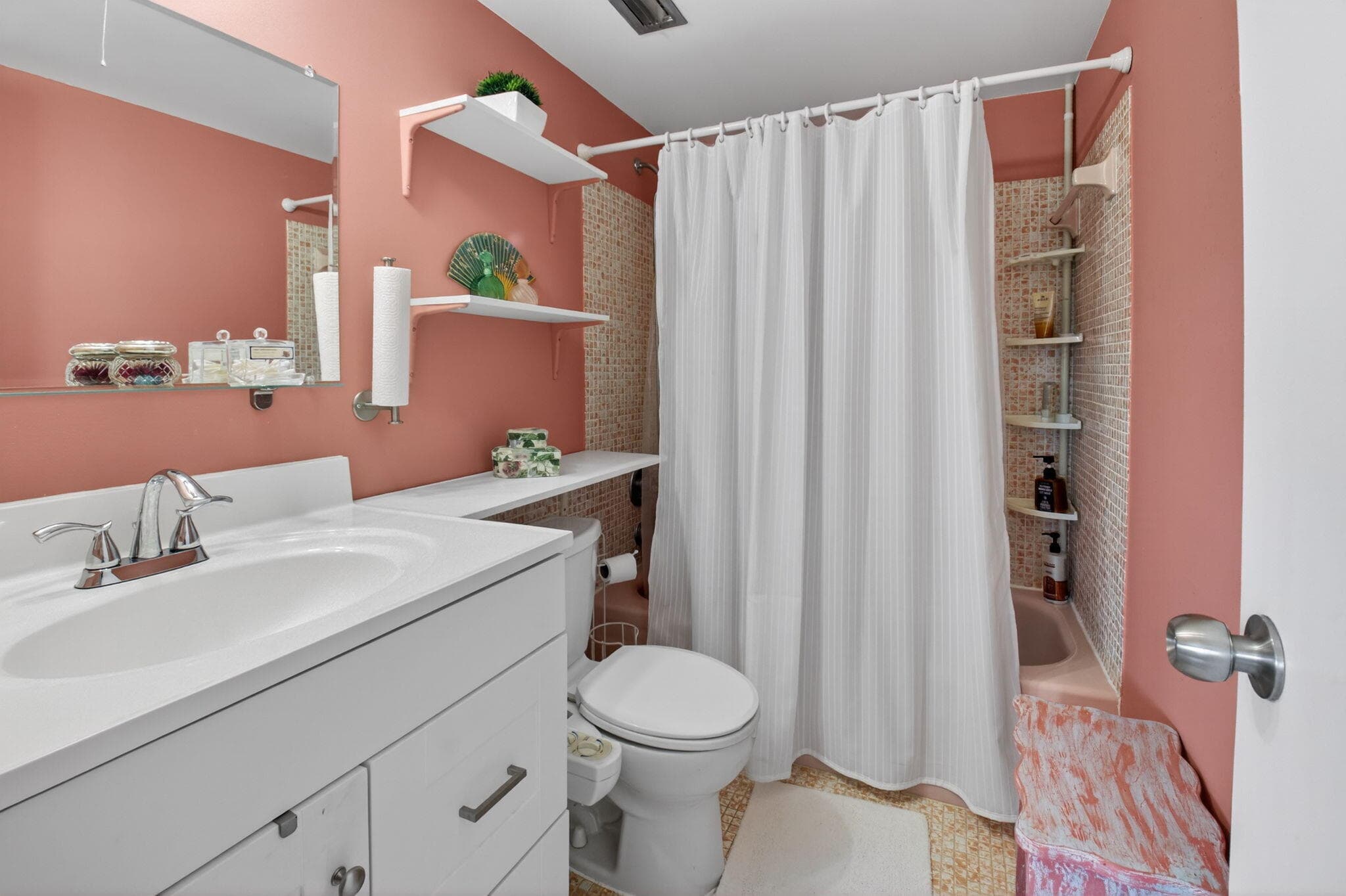 33 Abbey Lane 207, Delray Beach, FL 33446 25