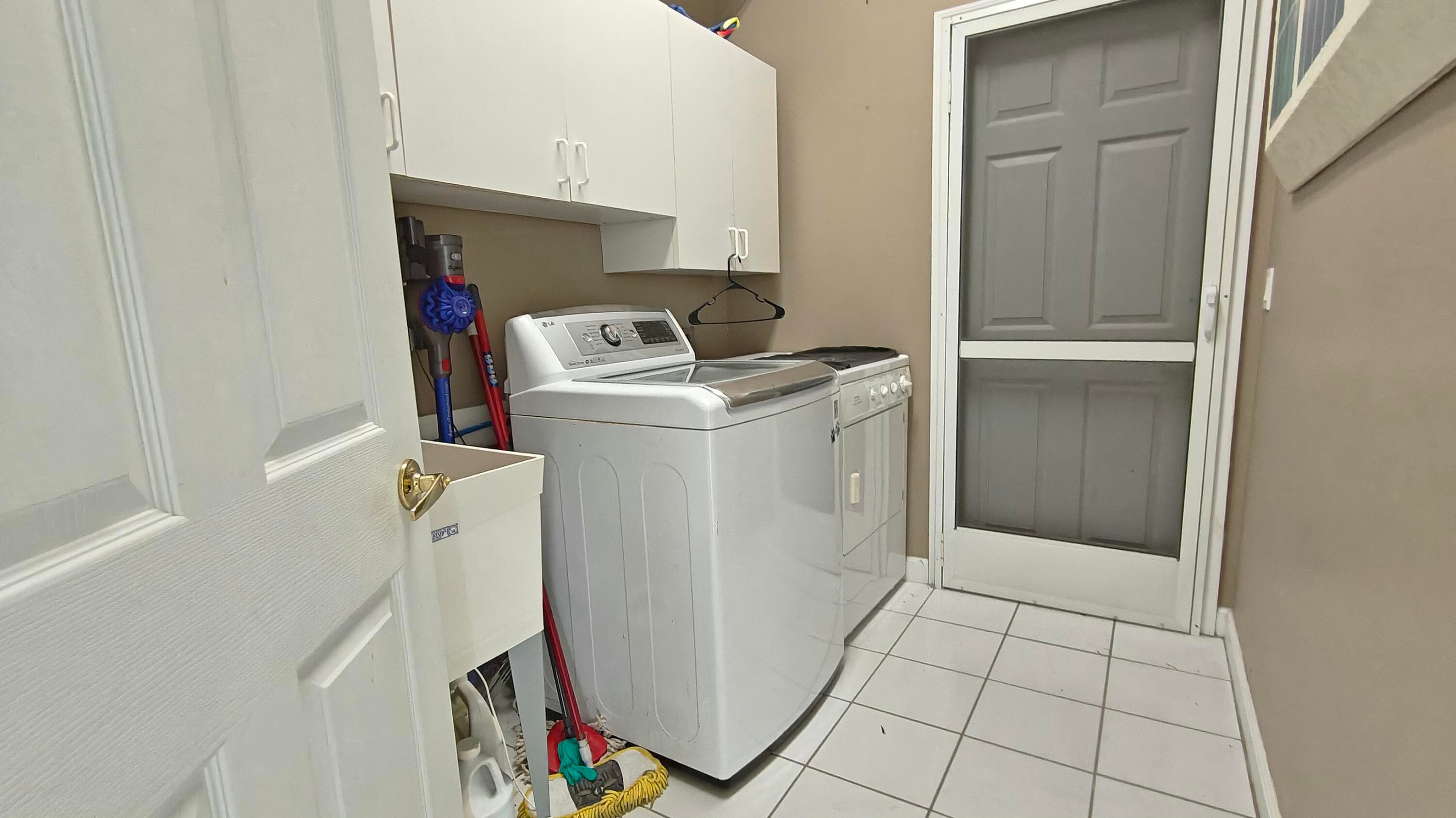 588 SW Saint Johns Bay, Port St. Lucie, FL 34986 24