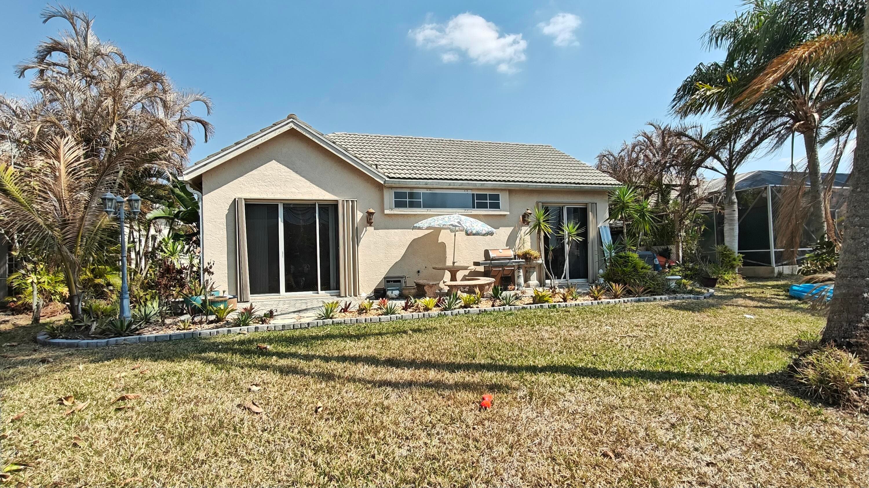 588 SW Saint Johns Bay, Port St. Lucie, FL 34986 17