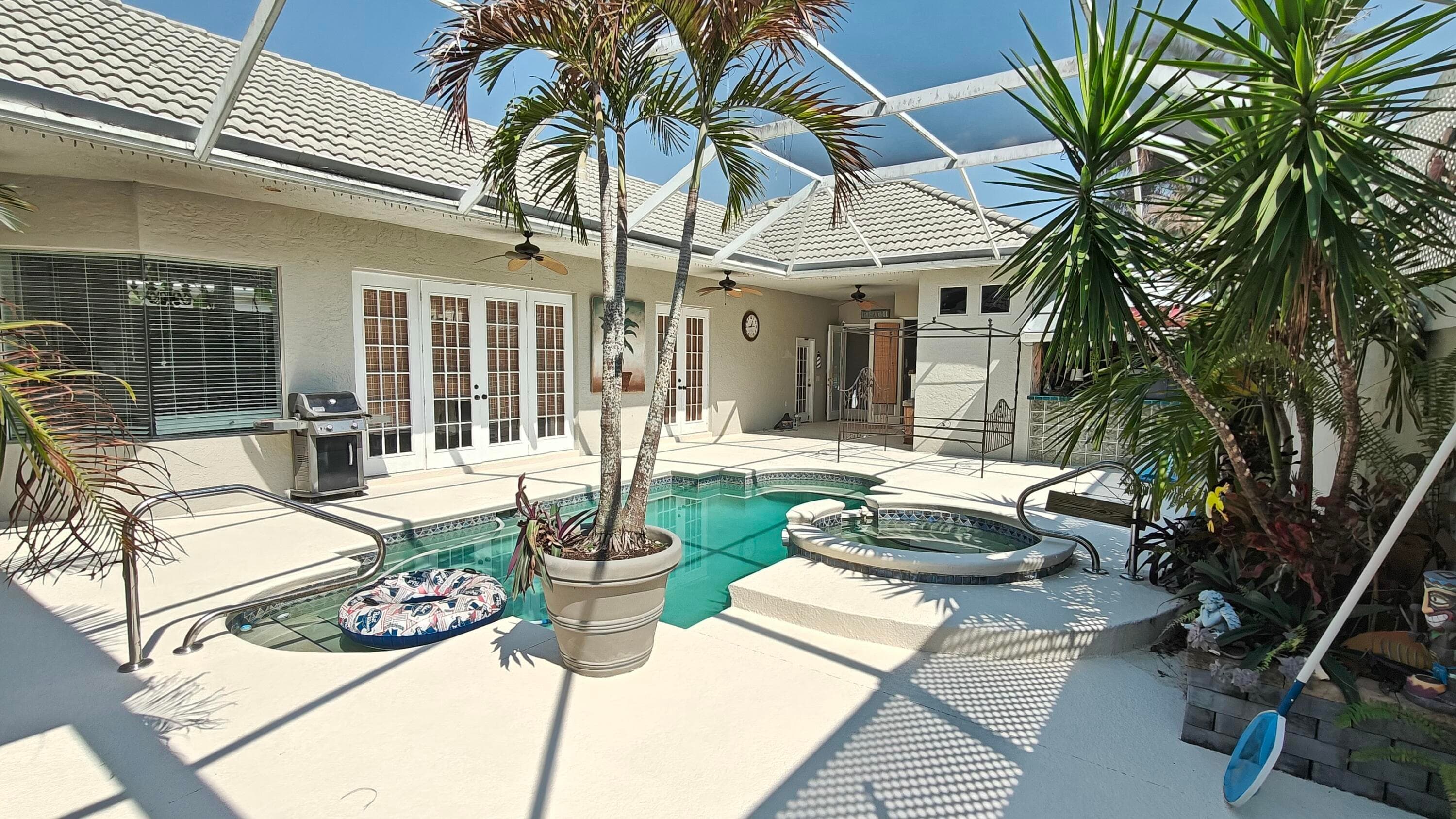 588 SW Saint Johns Bay, Port St. Lucie, FL 34986 14