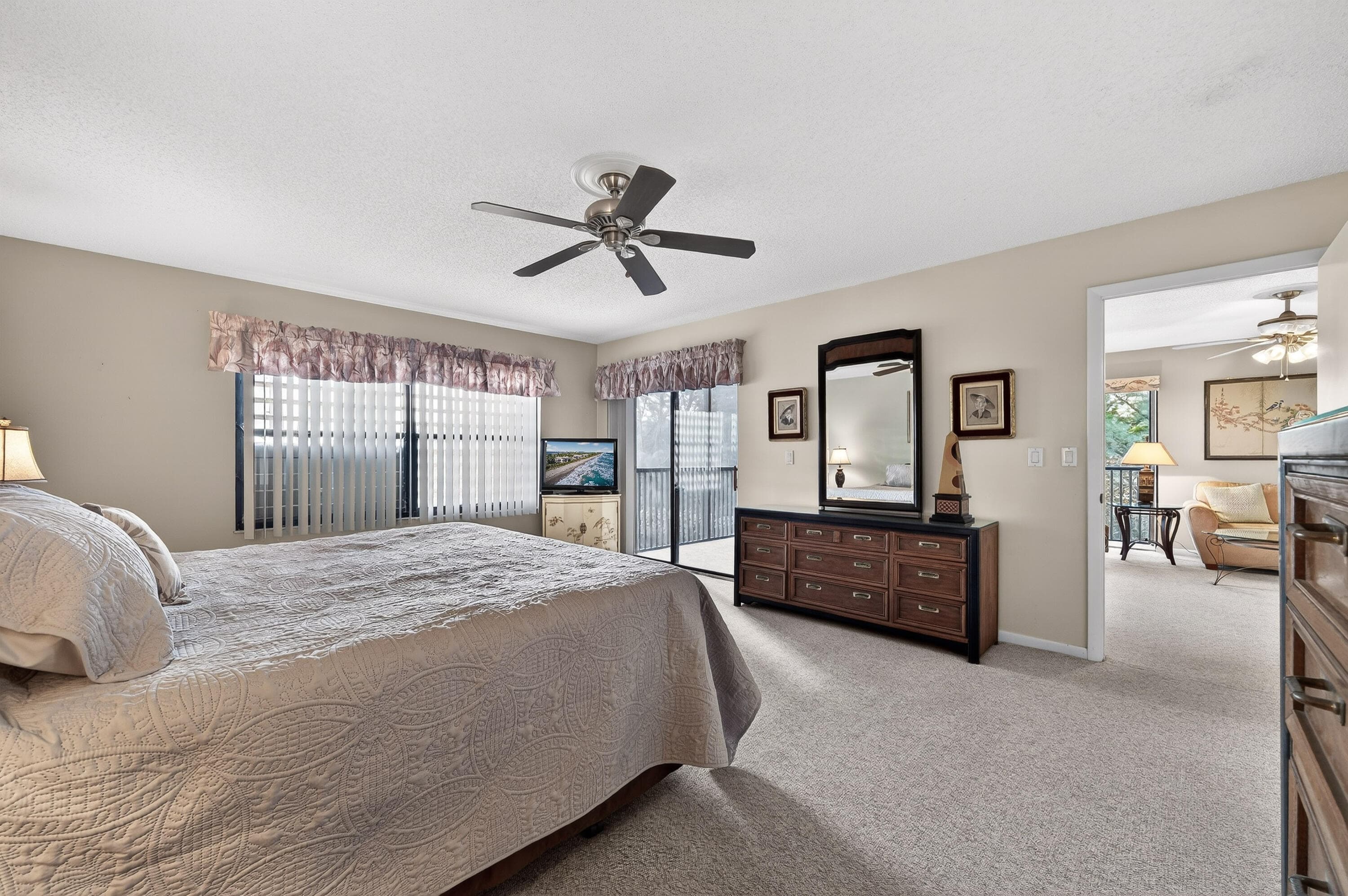 2491 NE Ocean Boulevard 106, Stuart, FL 34996 32