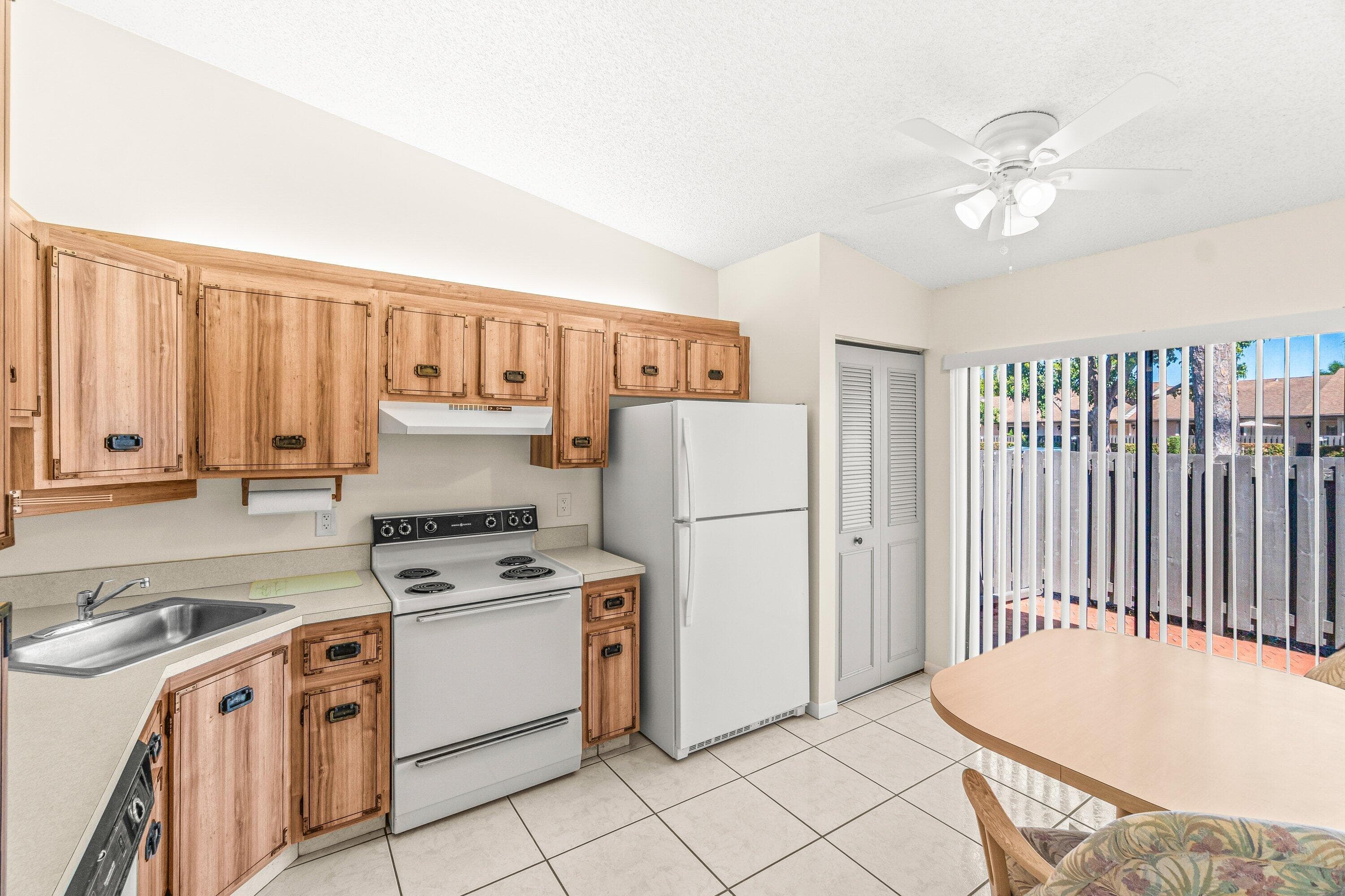 704 Sunny Pine Way C, Greenacres, FL 33415 9