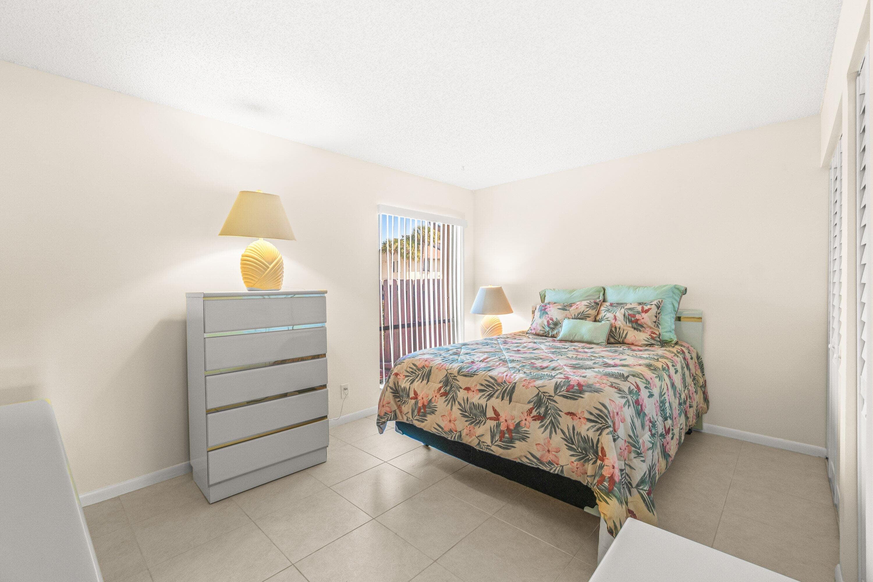 704 Sunny Pine Way C, Greenacres, FL 33415 24