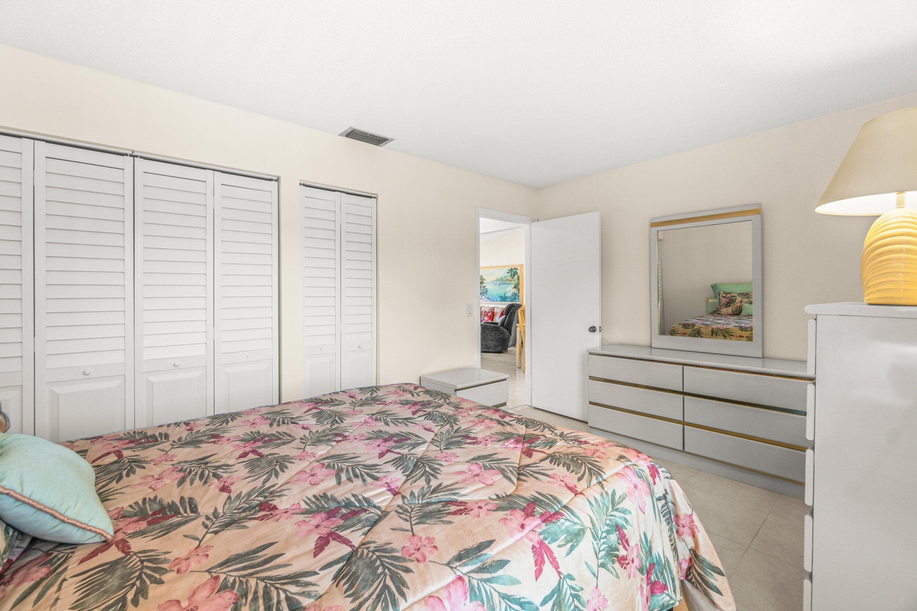 704 Sunny Pine Way C, Greenacres, FL 33415 25