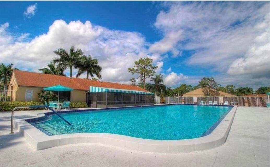 704 Sunny Pine Way C, Greenacres, FL 33415 36