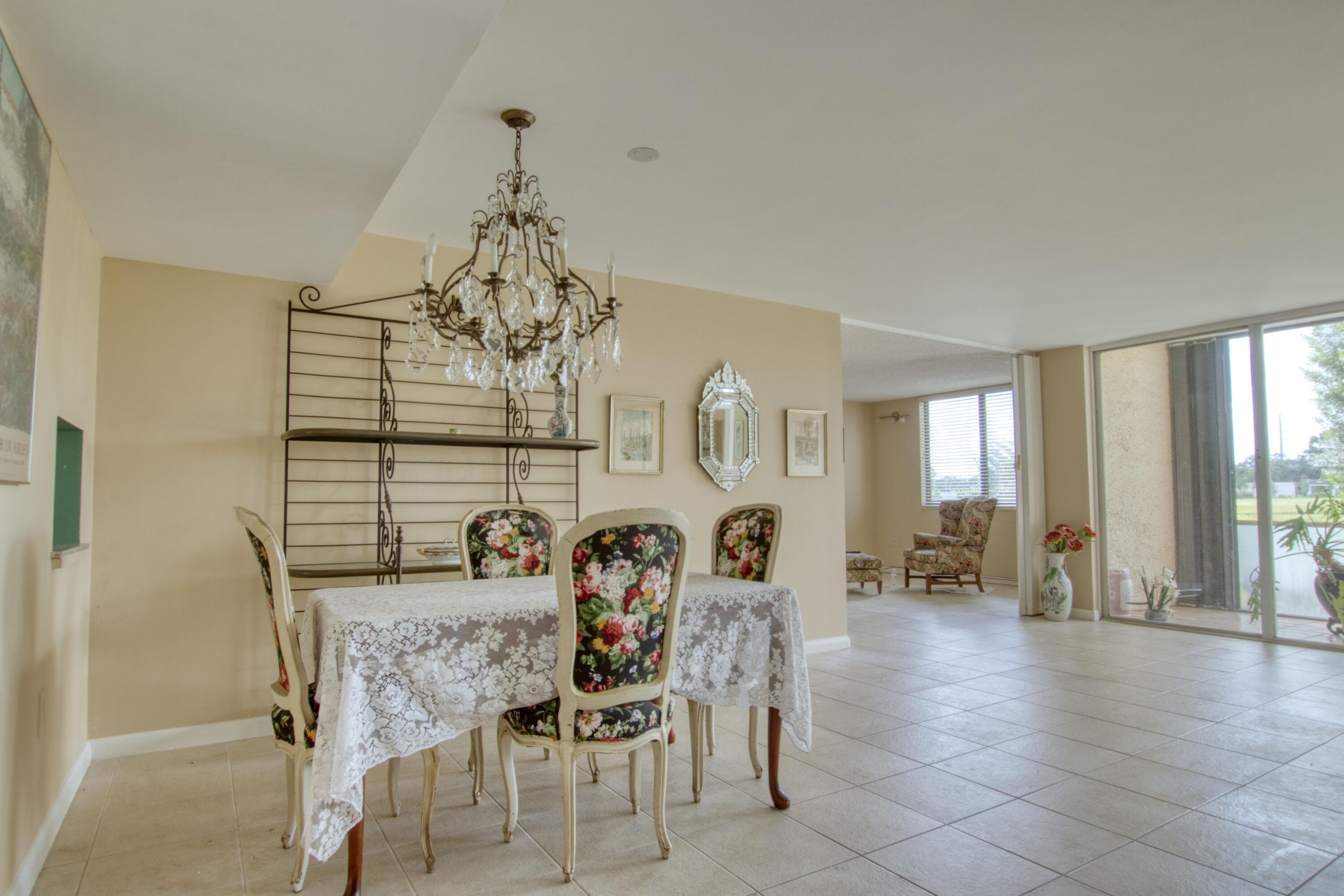 4260 D Este Court 102, Lake Worth, FL 33467 2