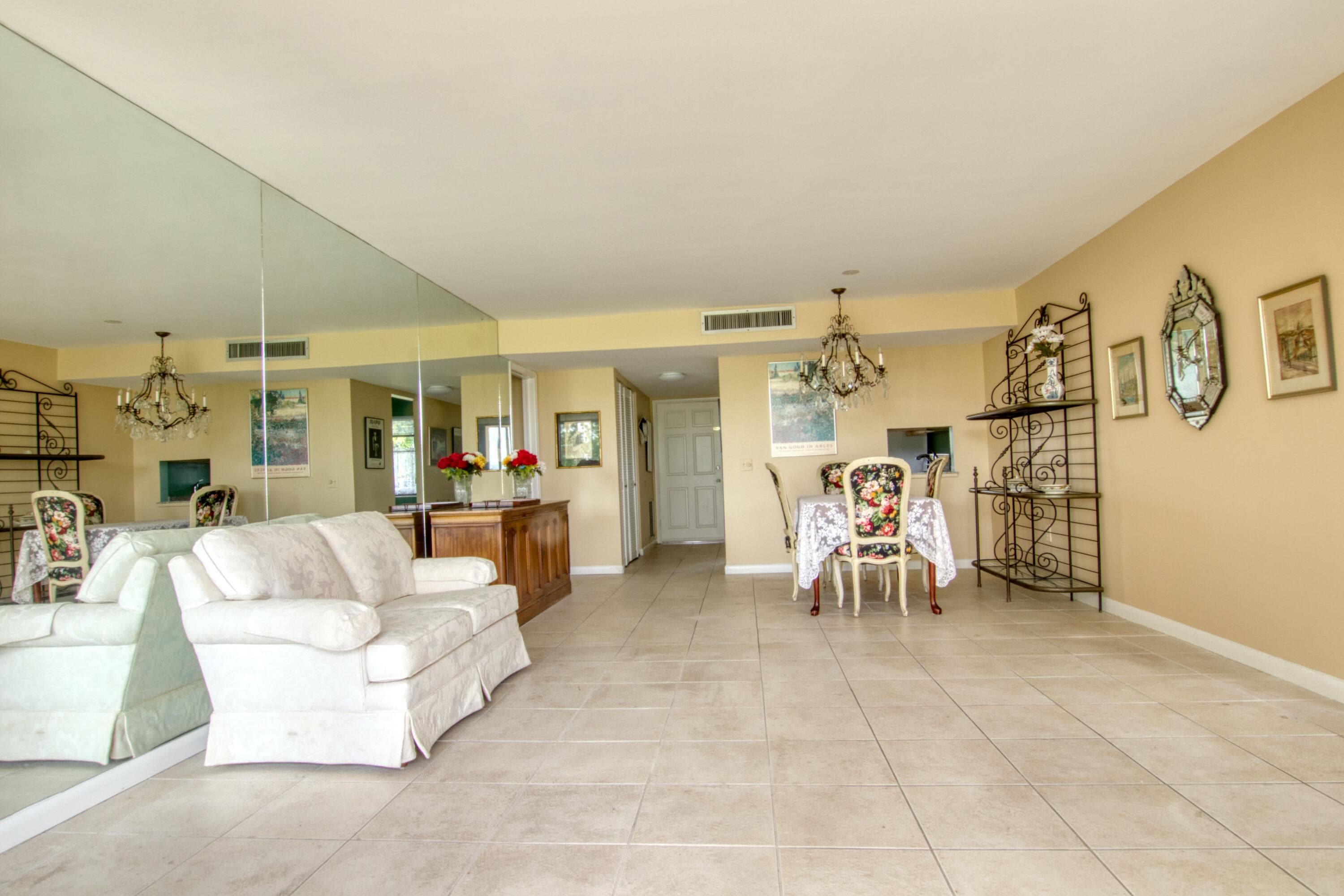 4260 D Este Court 102, Lake Worth, FL 33467 3