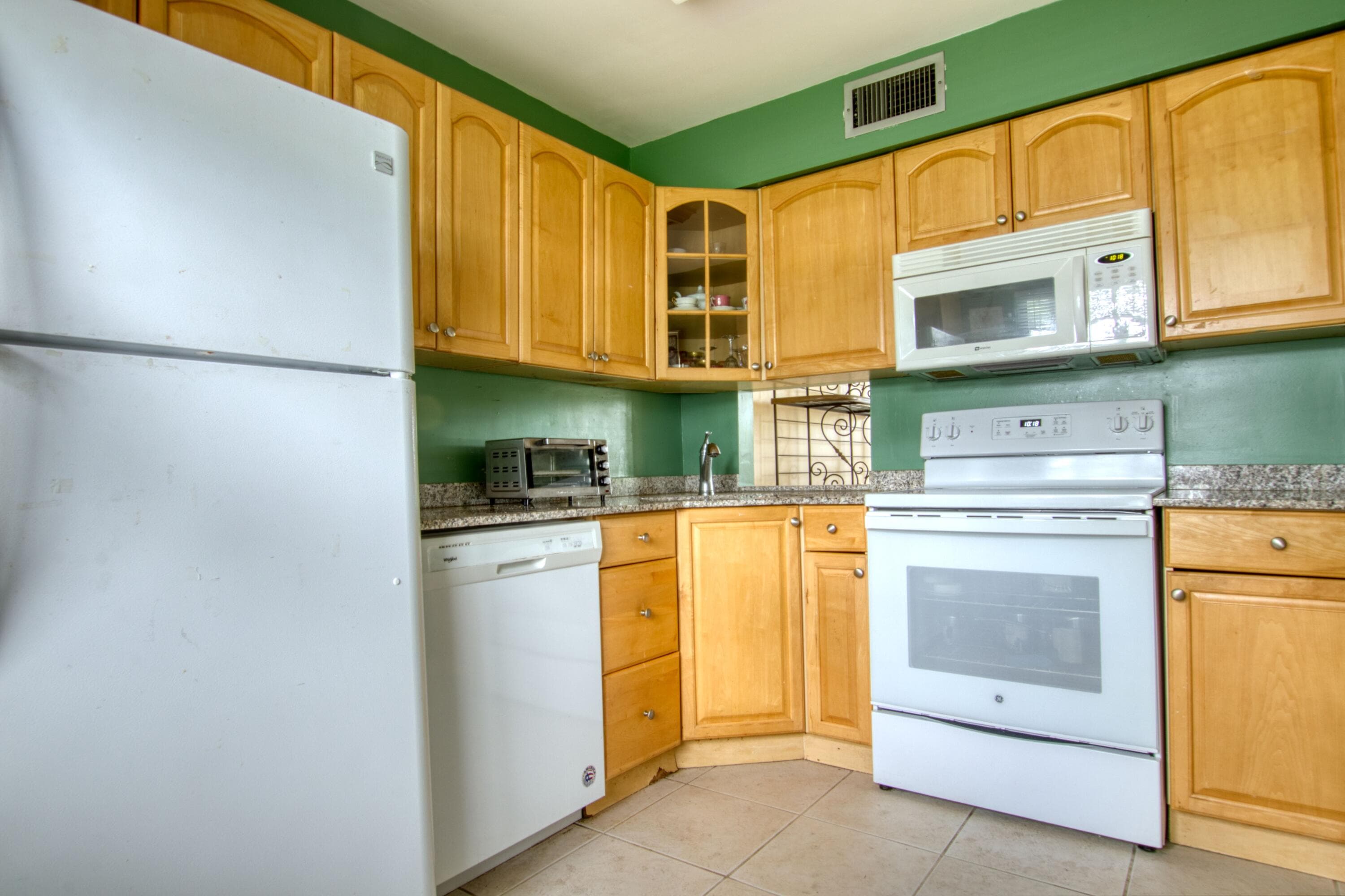 4260 D Este Court 102, Lake Worth, FL 33467 14