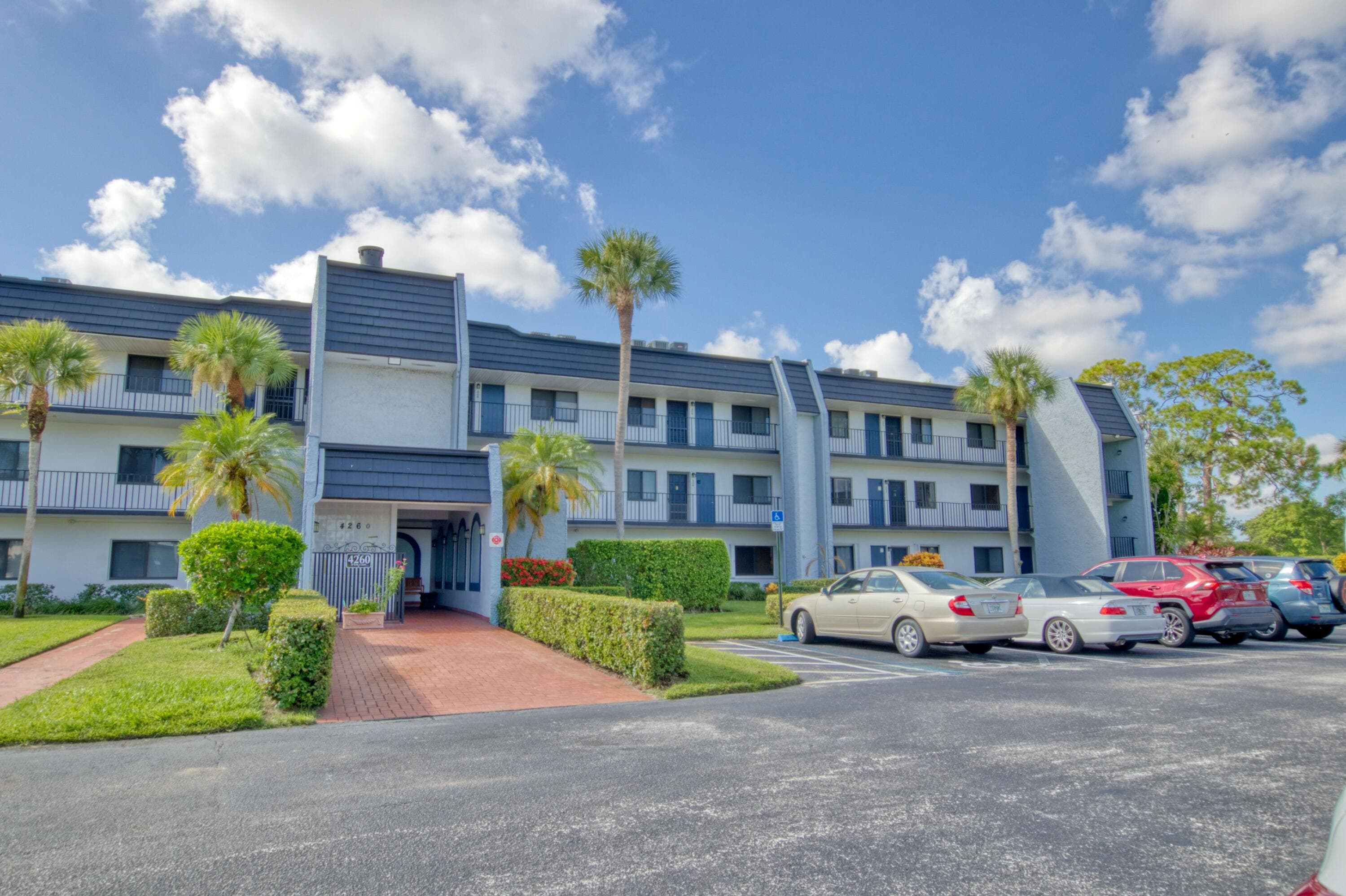 4260 D Este Court 102, Lake Worth, FL 33467 18