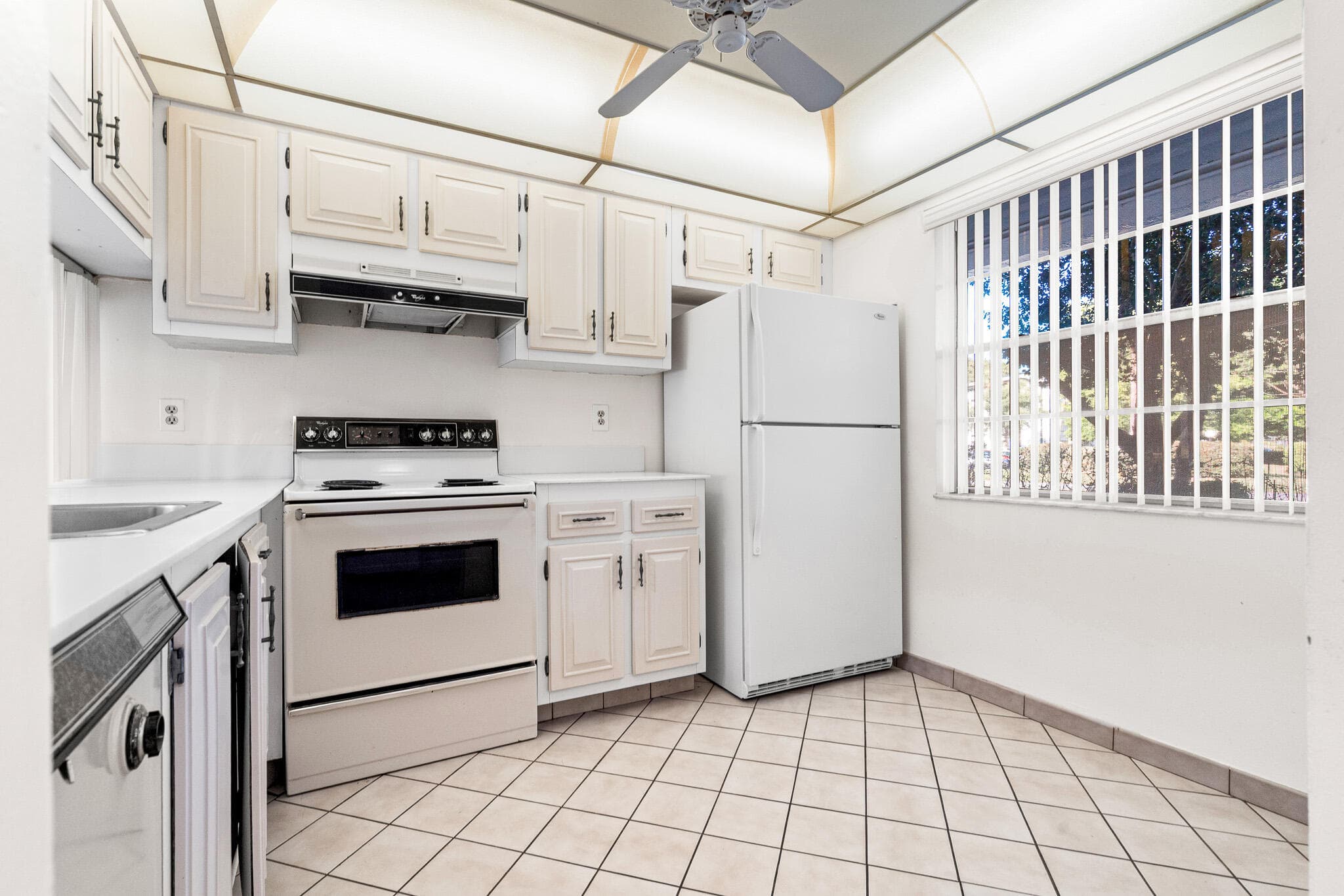 4602 Martinique Way E1, Coconut Creek, FL 33066 2