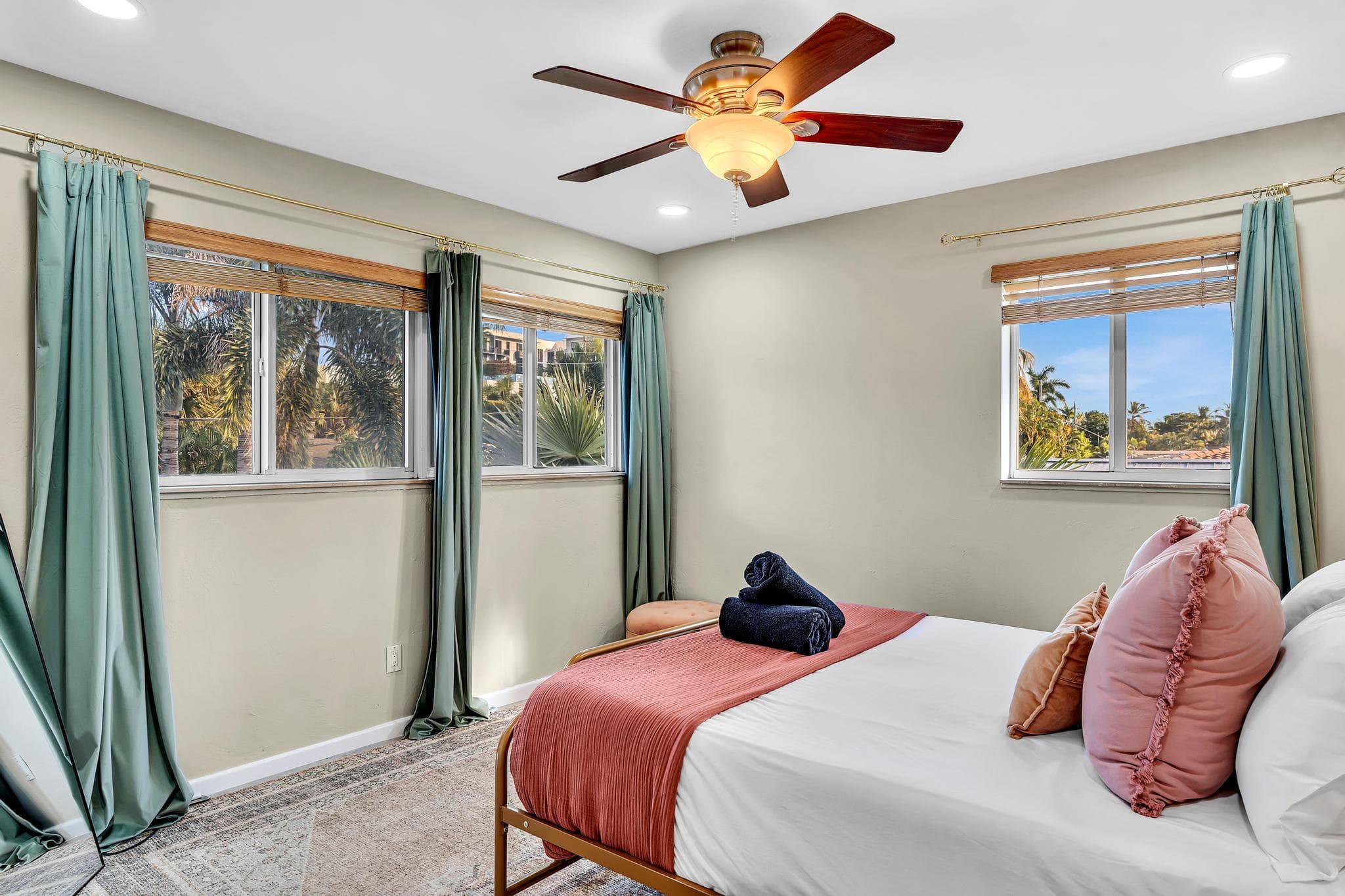 3450 NE 19th Avenue, Oakland Park, FL 33306 25