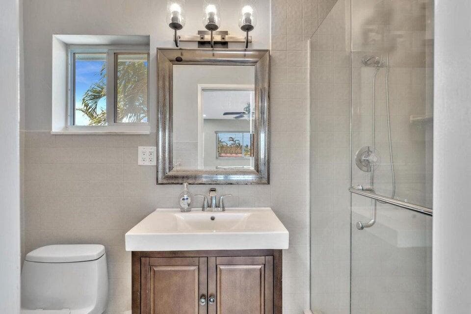 3450 NE 19th Avenue, Oakland Park, FL 33306 33