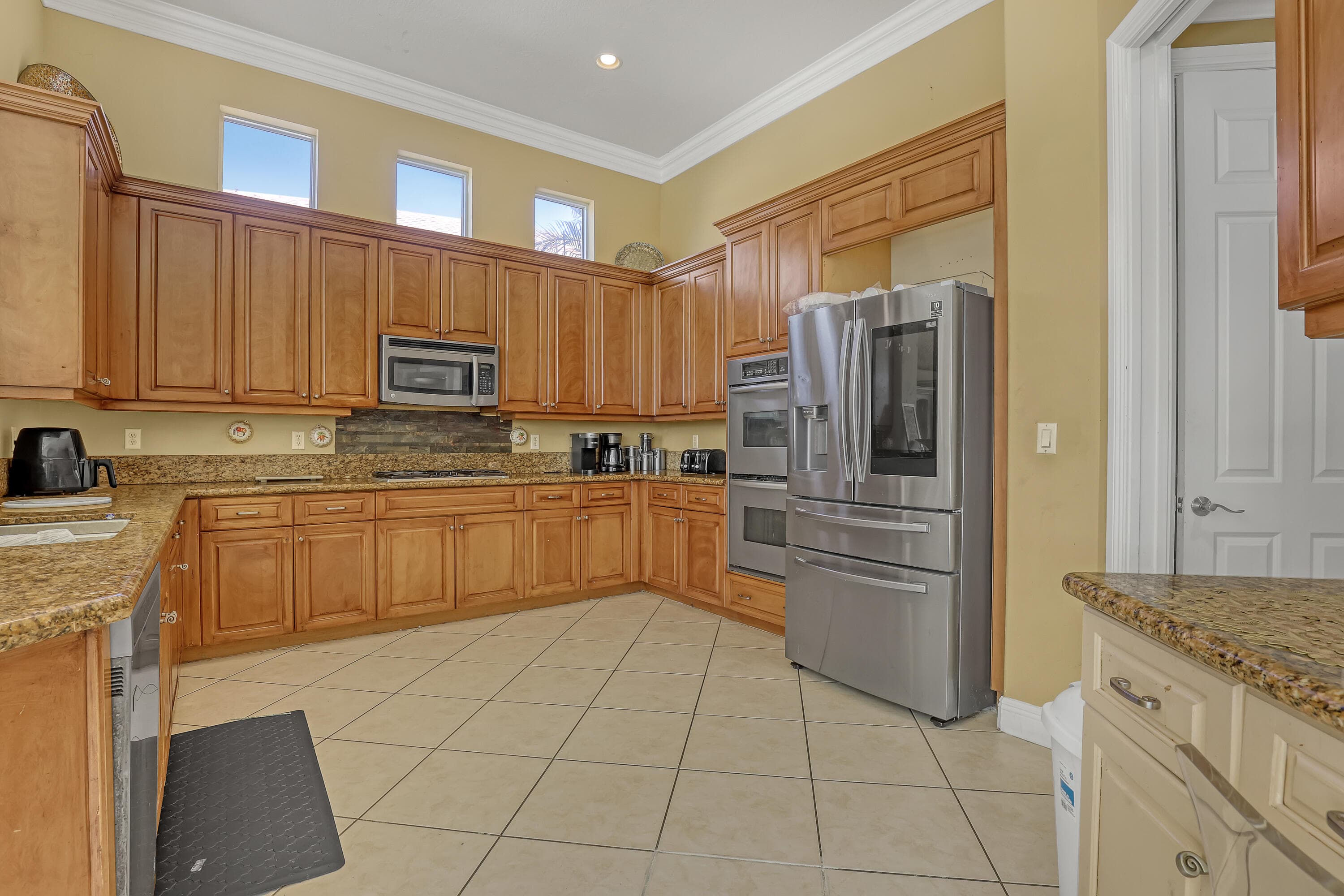3389 Lago De Talavera, Lake Worth, FL 33467 23
