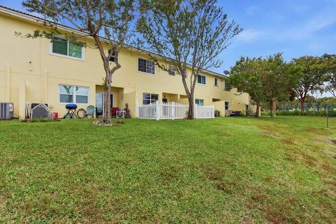 1218 Imperial Lake Road, West Palm Beach, FL 33413 9