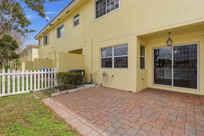 1218 Imperial Lake Road, West Palm Beach, FL 33413 5