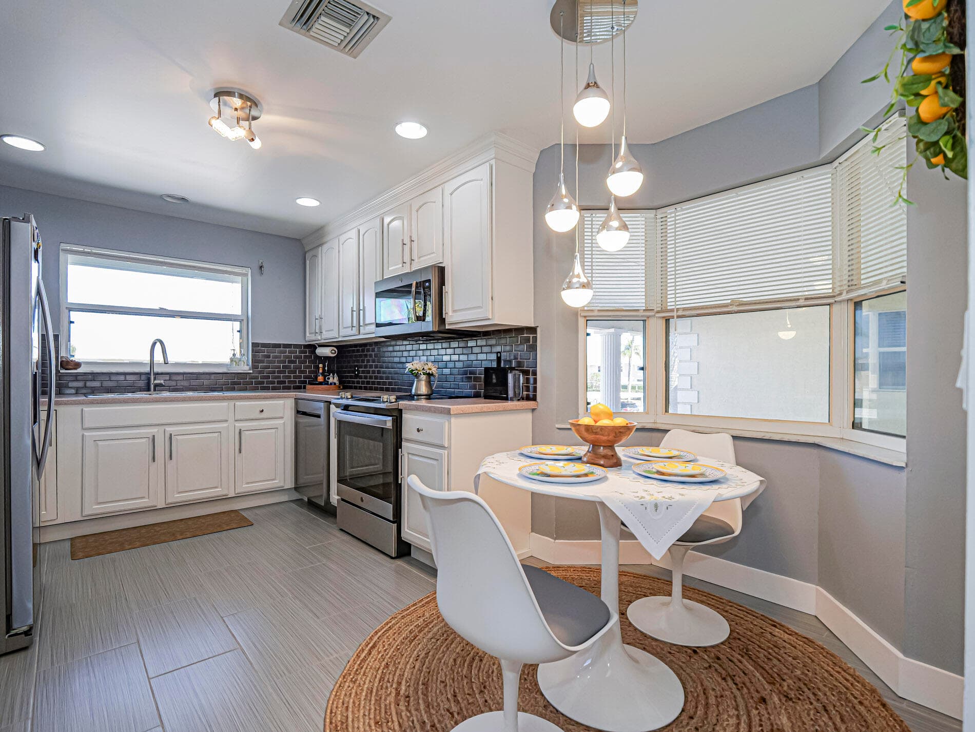 675 W Lake Jasmine Circle 206, Vero Beach, FL 32962 25