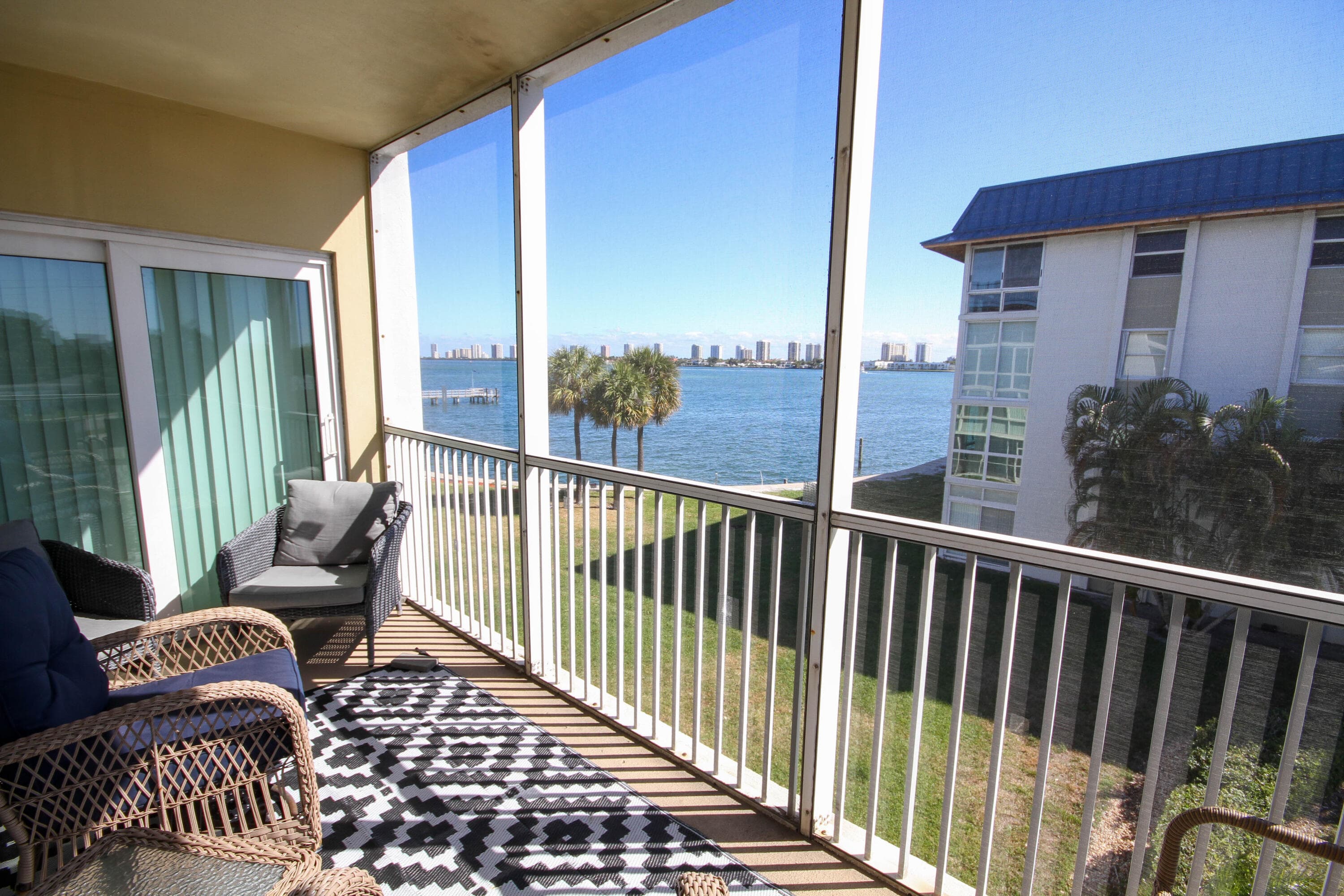2936 Lake Shore Drive 310, Riviera Beach, FL 33404 19