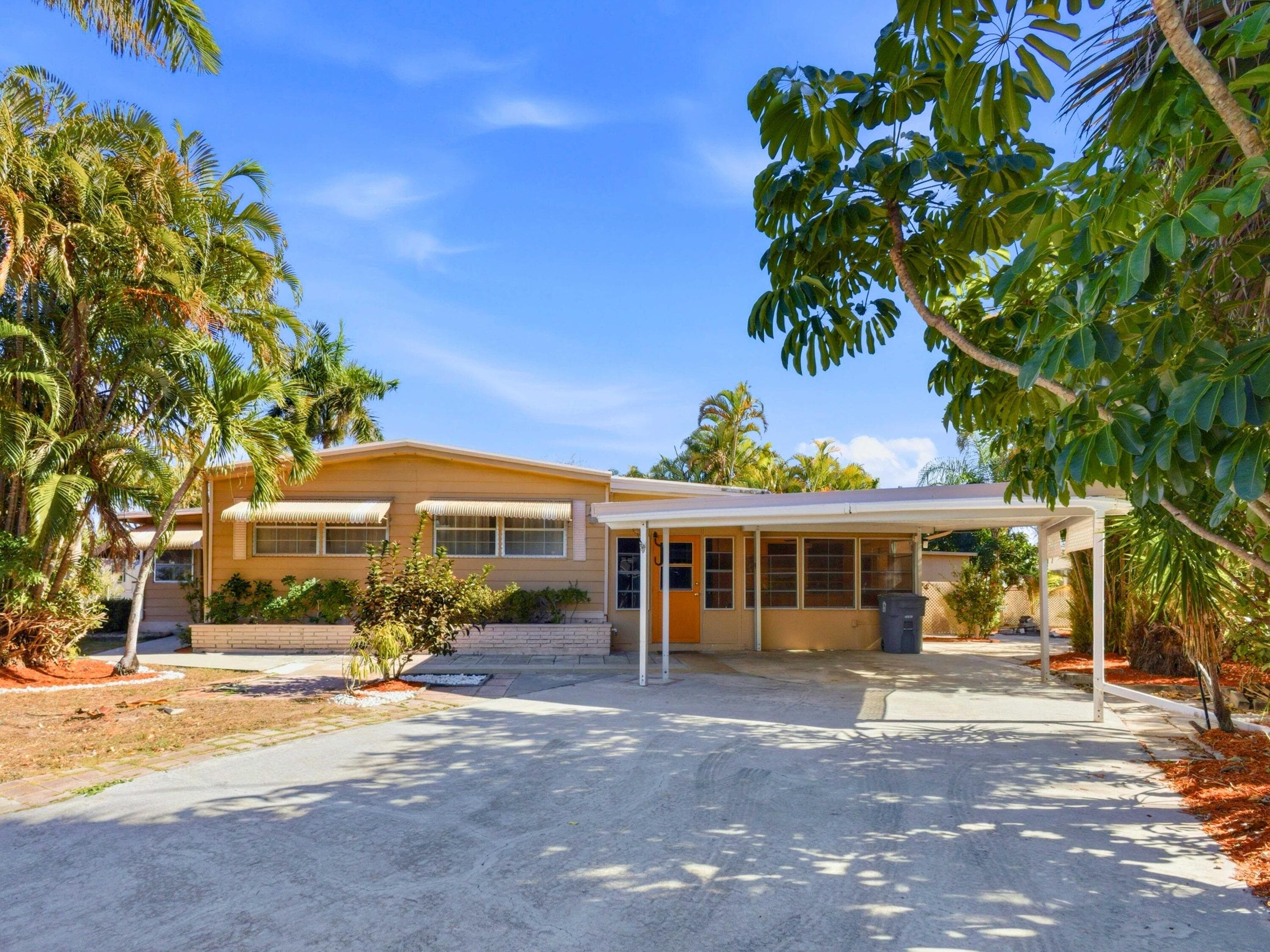 8903 Oak Street, Boynton Beach, FL 33436 4