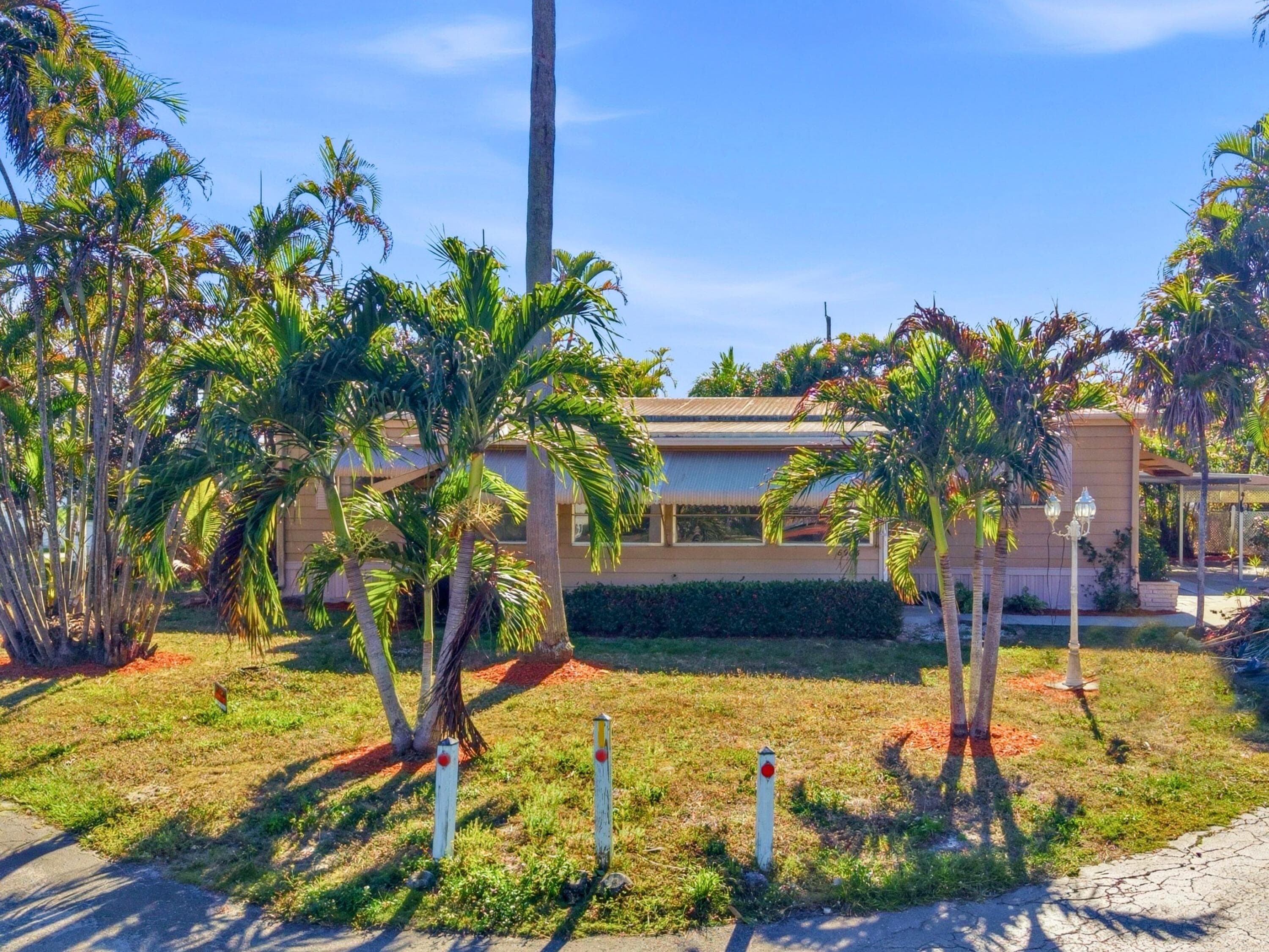 8903 Oak Street, Boynton Beach, FL 33436 2