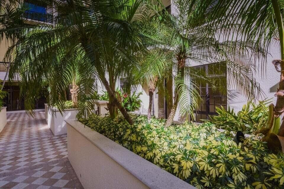 701 S Olive Avenue 117, West Palm Beach, FL 33401 28