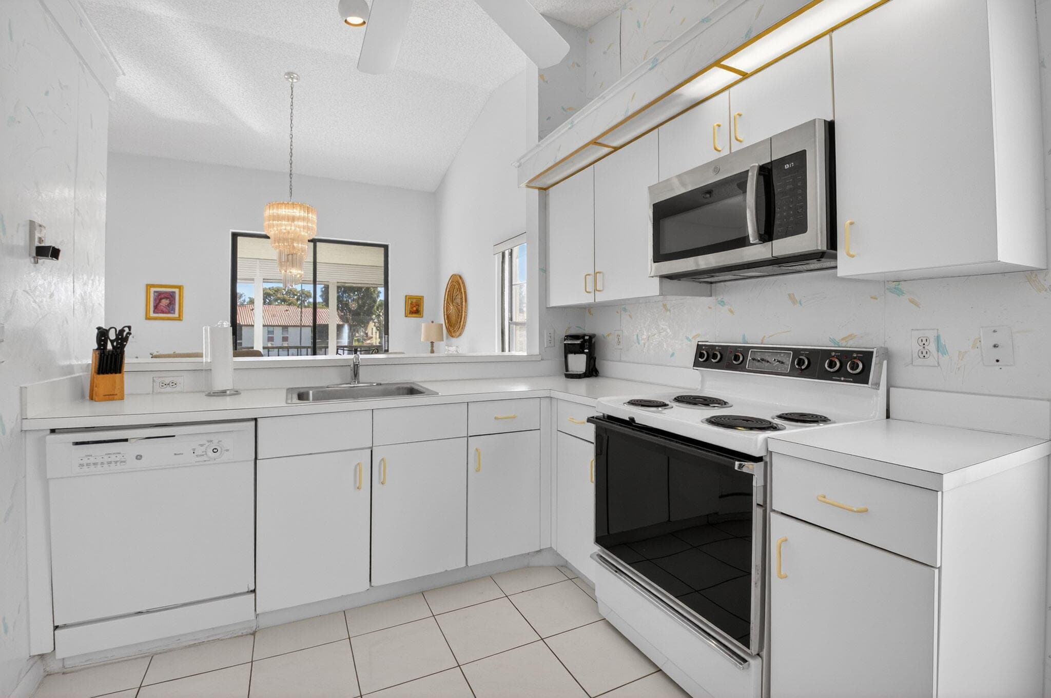 10279 N Circle Lake Drive 202, Boynton Beach, FL 33437 15
