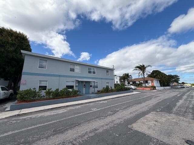 1913 Division Avenue, West Palm Beach, FL 33407 11
