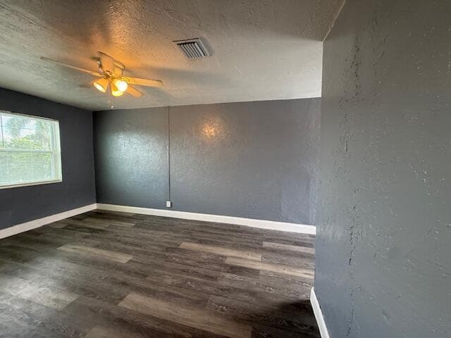 1913 Division Avenue, West Palm Beach, FL 33407 28