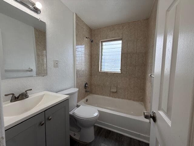 1913 Division Avenue, West Palm Beach, FL 33407 34