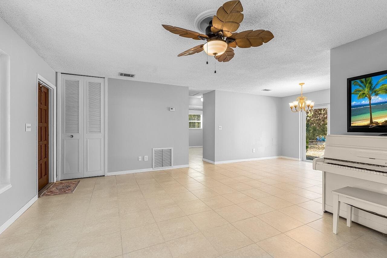 45 1st Court SW, Vero Beach, FL 32962 7