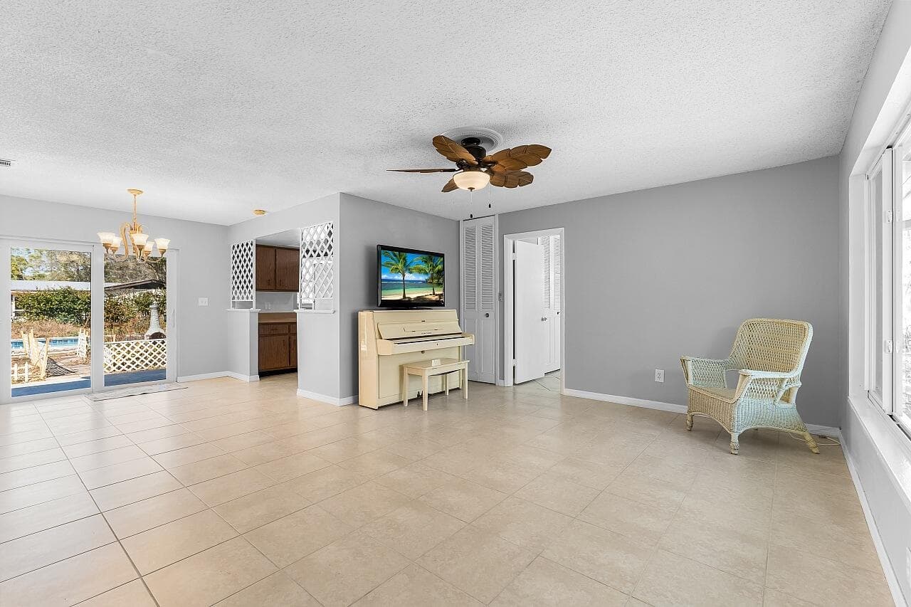 45 1st Court SW, Vero Beach, FL 32962 8