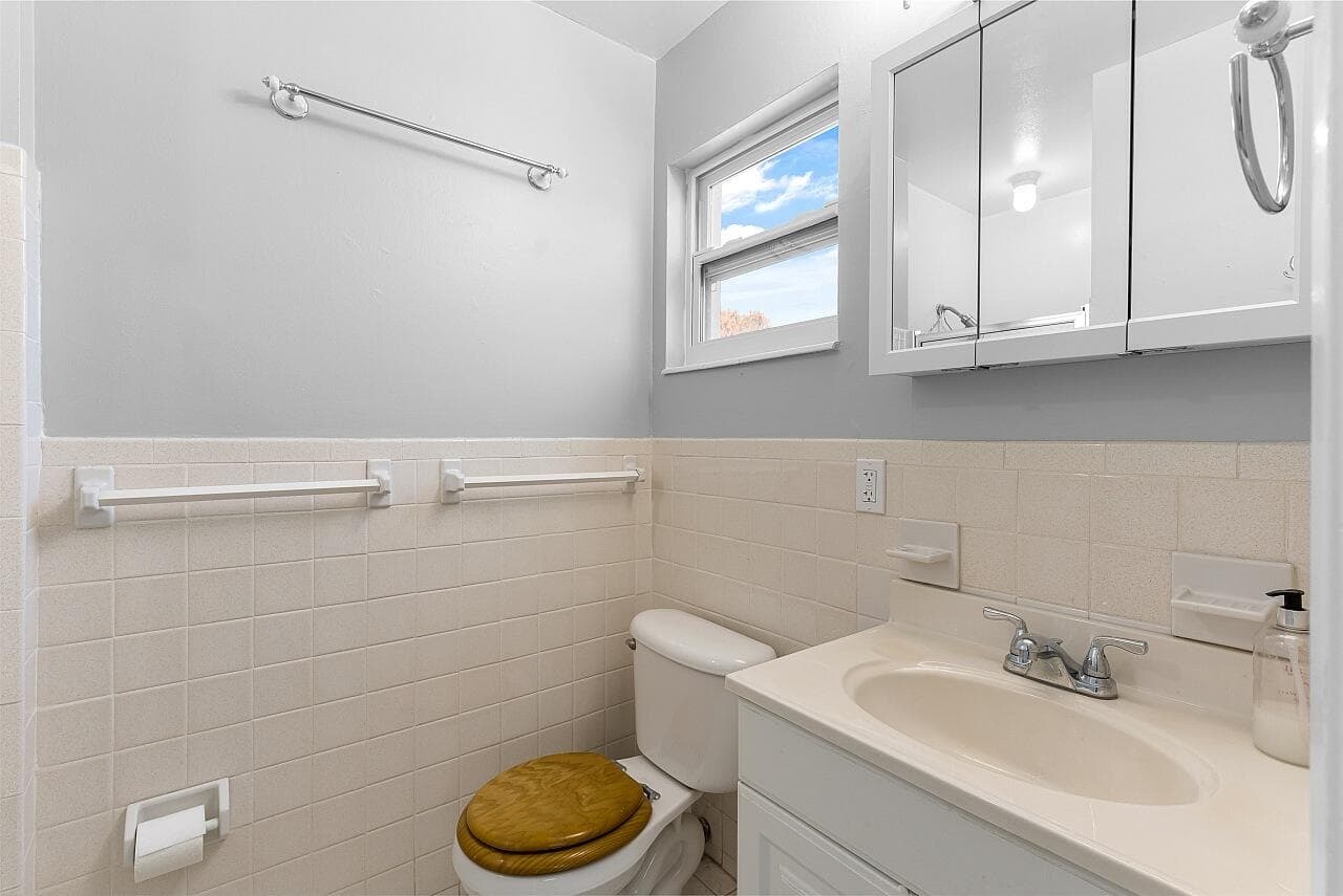 45 1st Court SW, Vero Beach, FL 32962 23