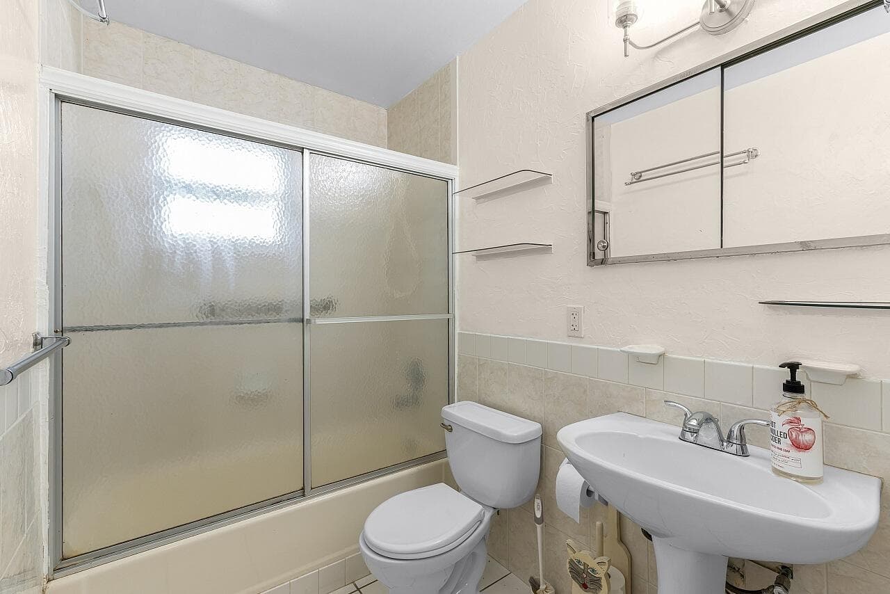 45 1st Court SW, Vero Beach, FL 32962 26