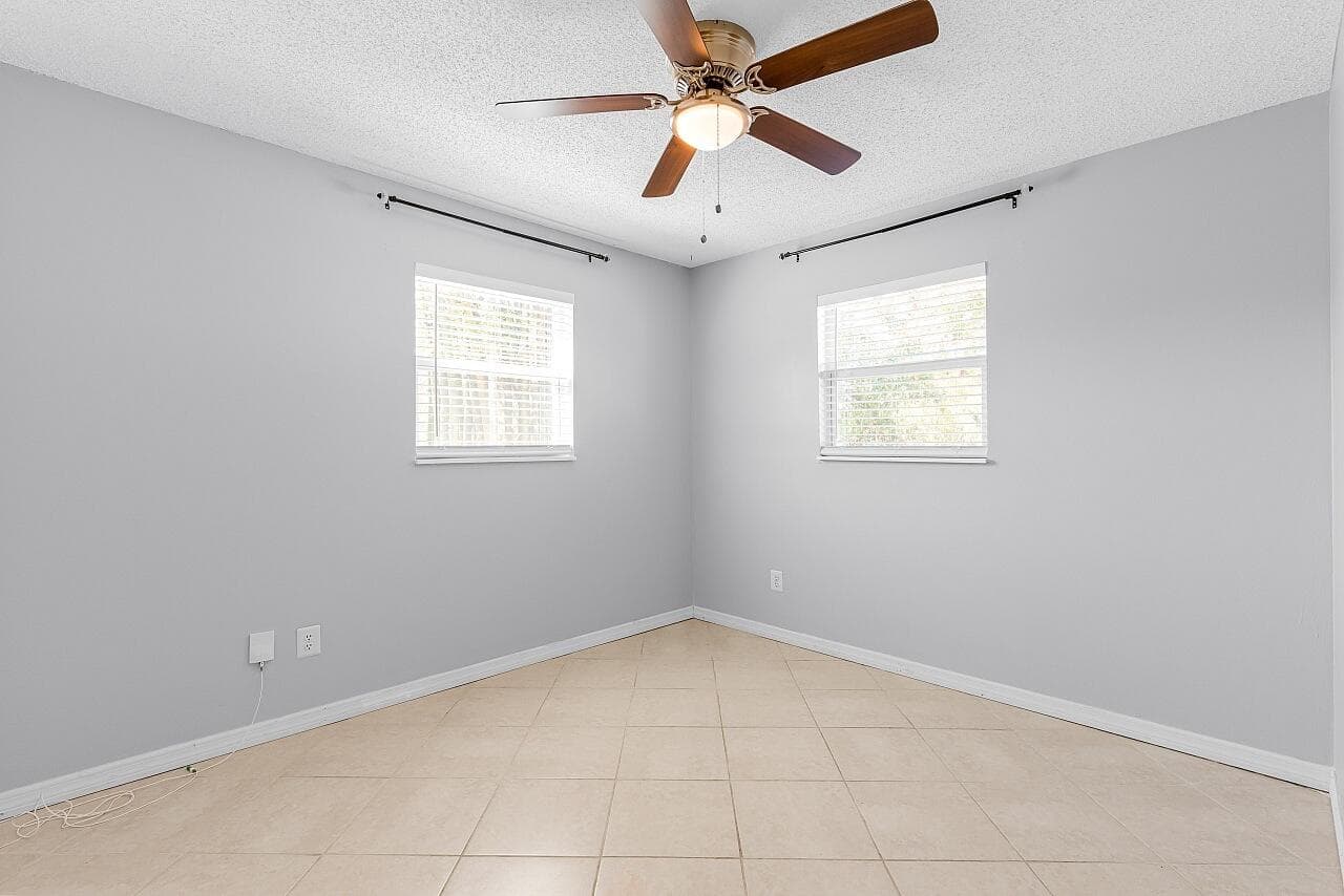 45 1st Court SW, Vero Beach, FL 32962 27