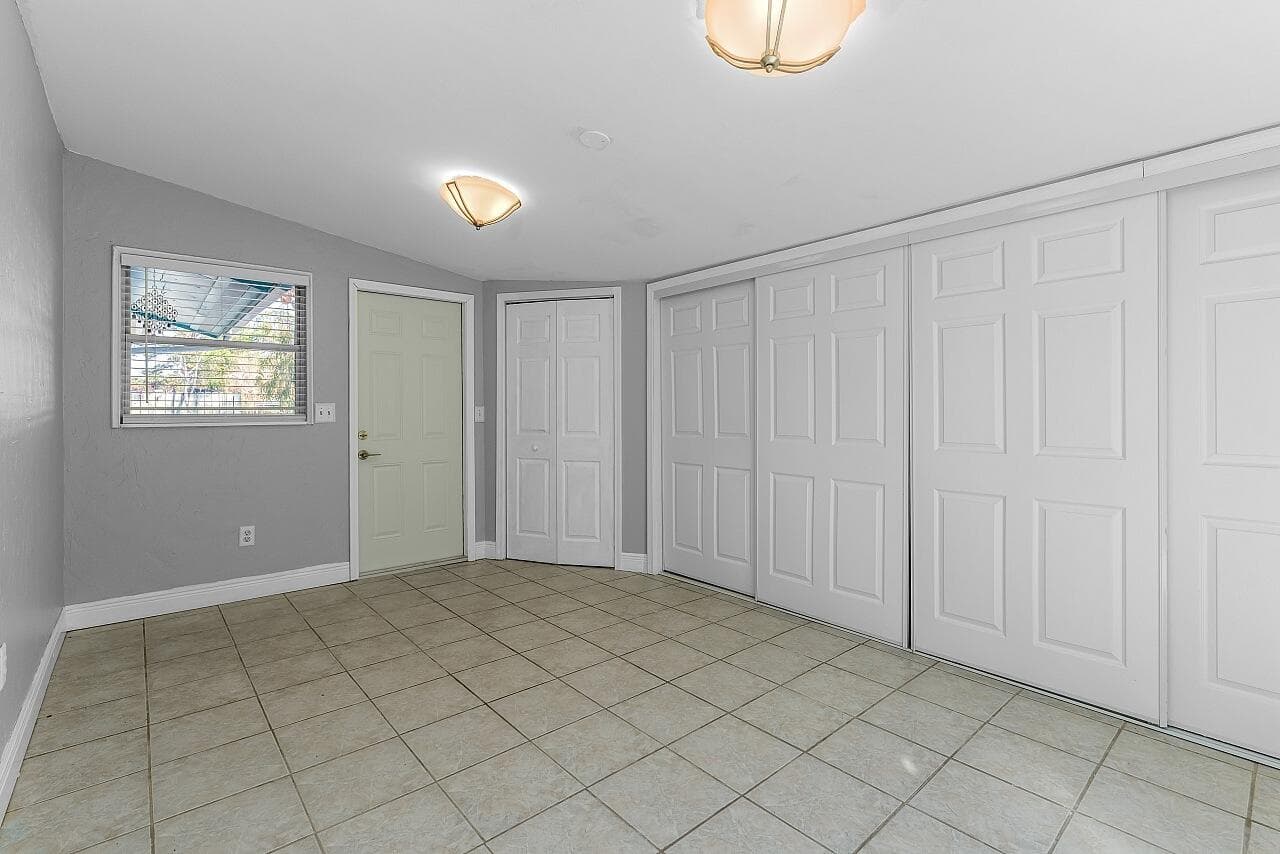 45 1st Court SW, Vero Beach, FL 32962 32