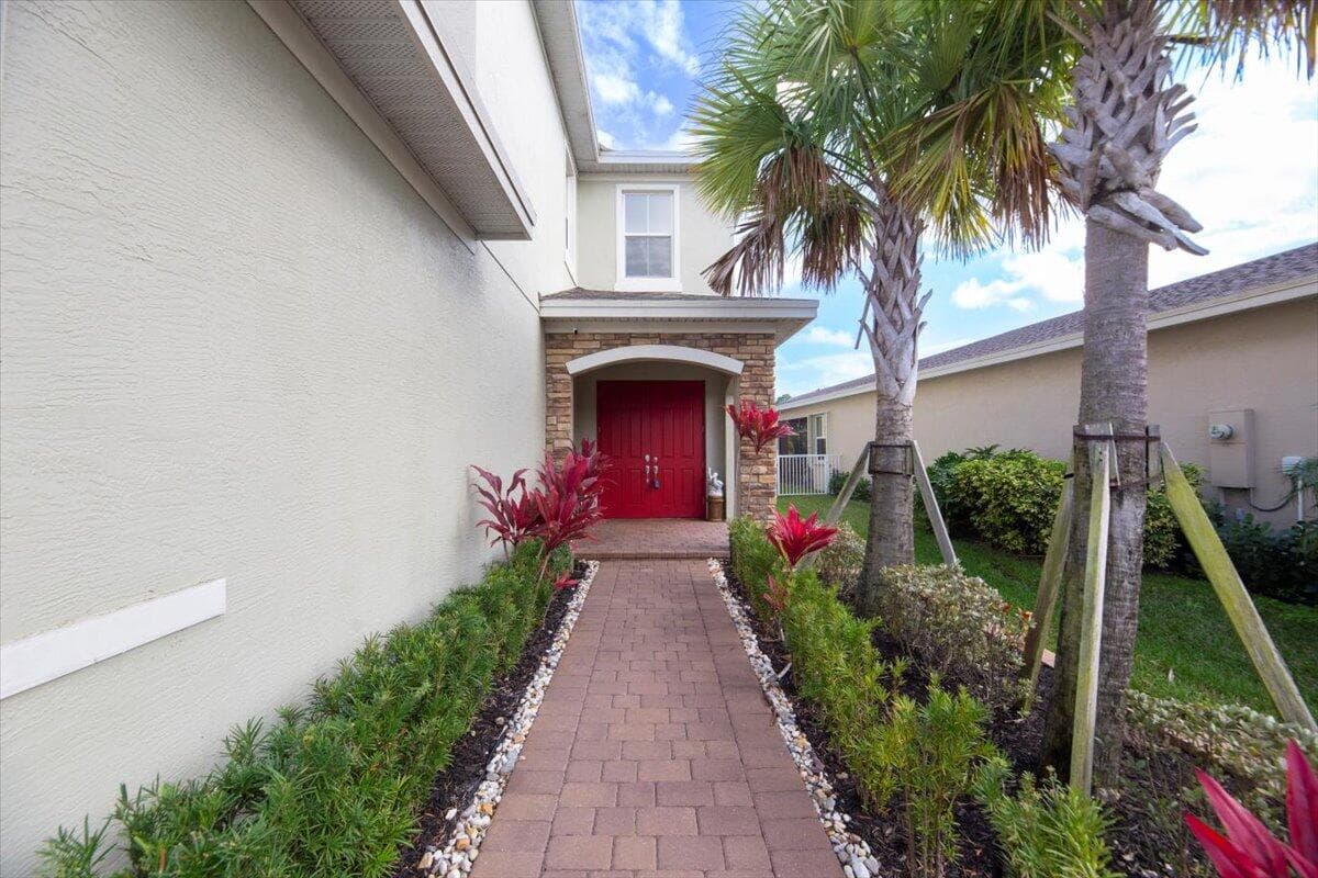 1700 NW Vivanco Street, Port St. Lucie, FL 34986 5