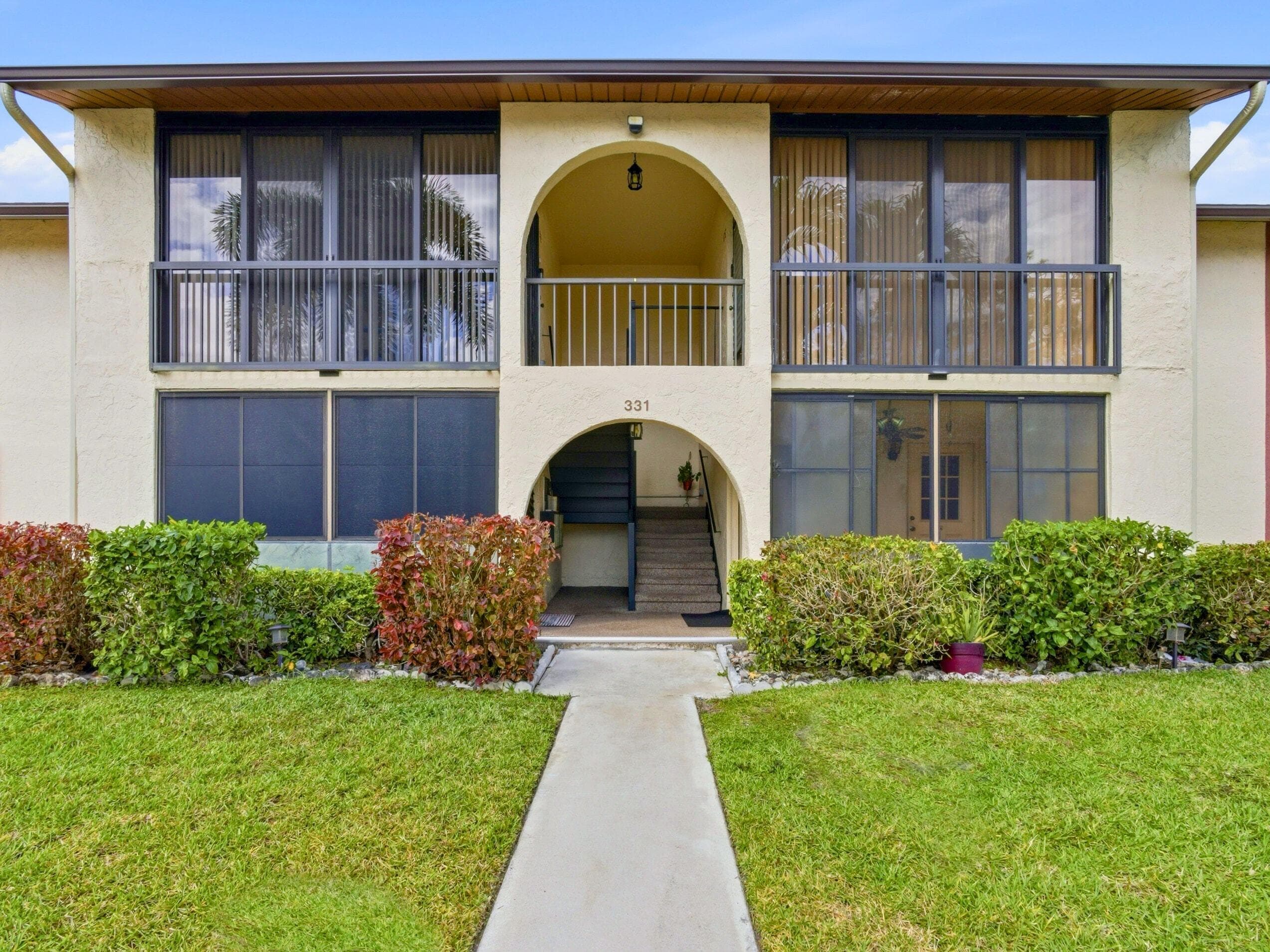 331 Knotty Pine Circle D-2, Greenacres, FL 33463 32