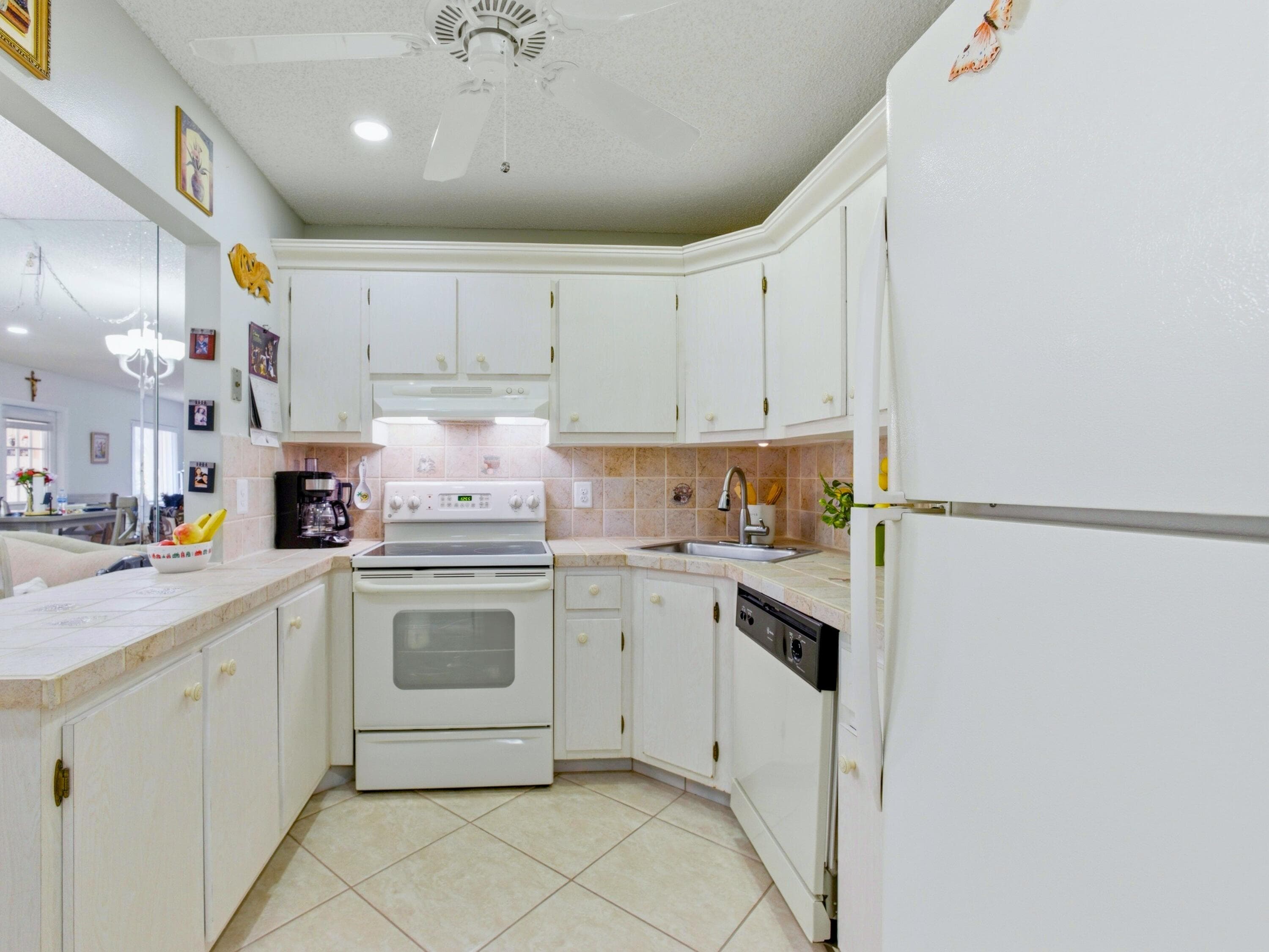 331 Knotty Pine Circle D-2, Greenacres, FL 33463 20
