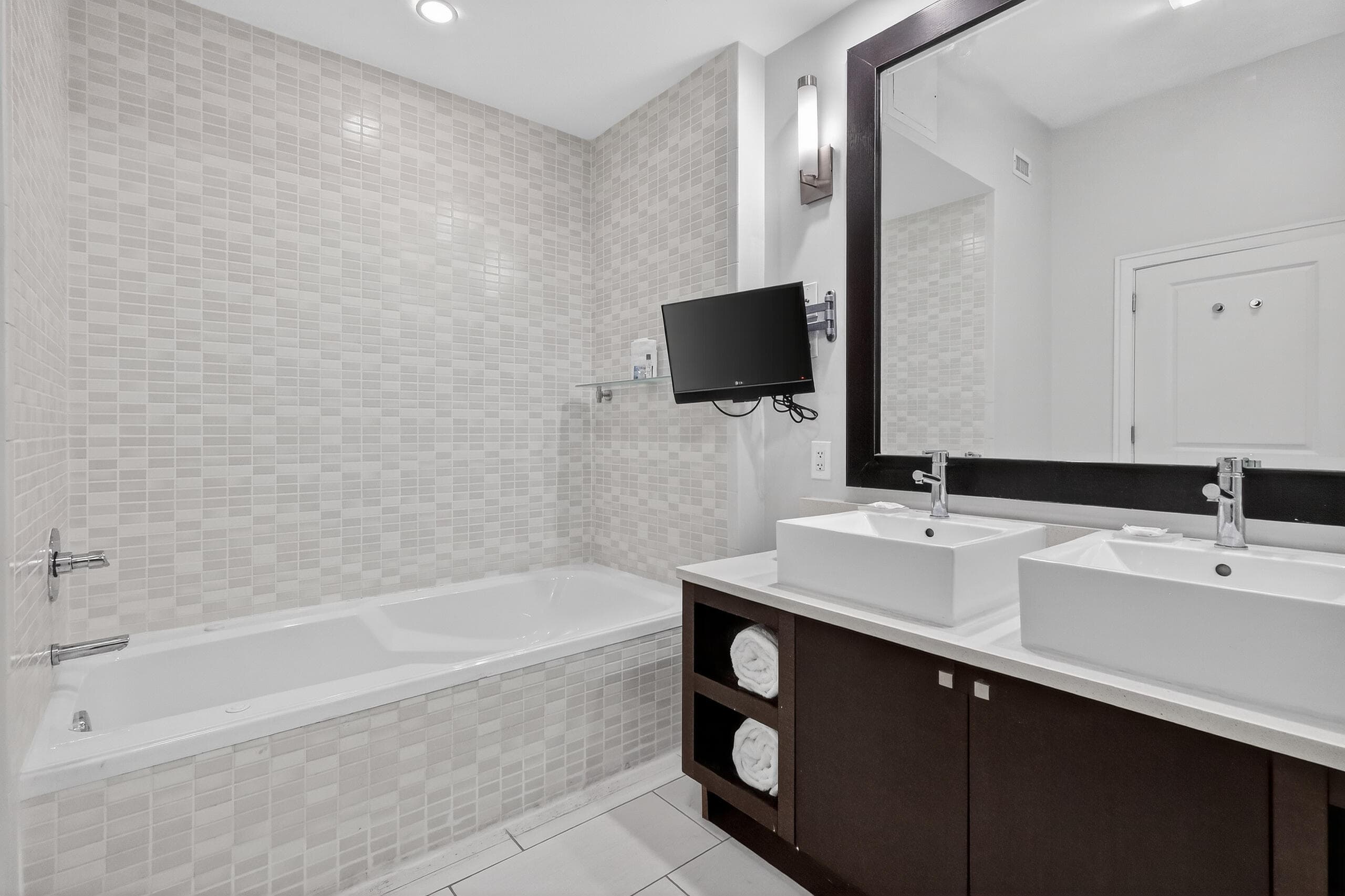 5300 NW 87th Avenue 1215, Doral, FL 33178 18