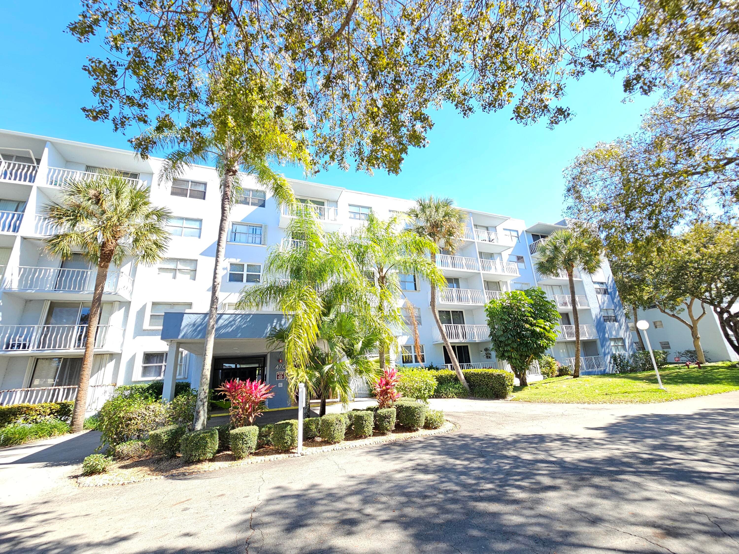 470 Executive Center Drive 2g, West Palm Beach, FL 33401