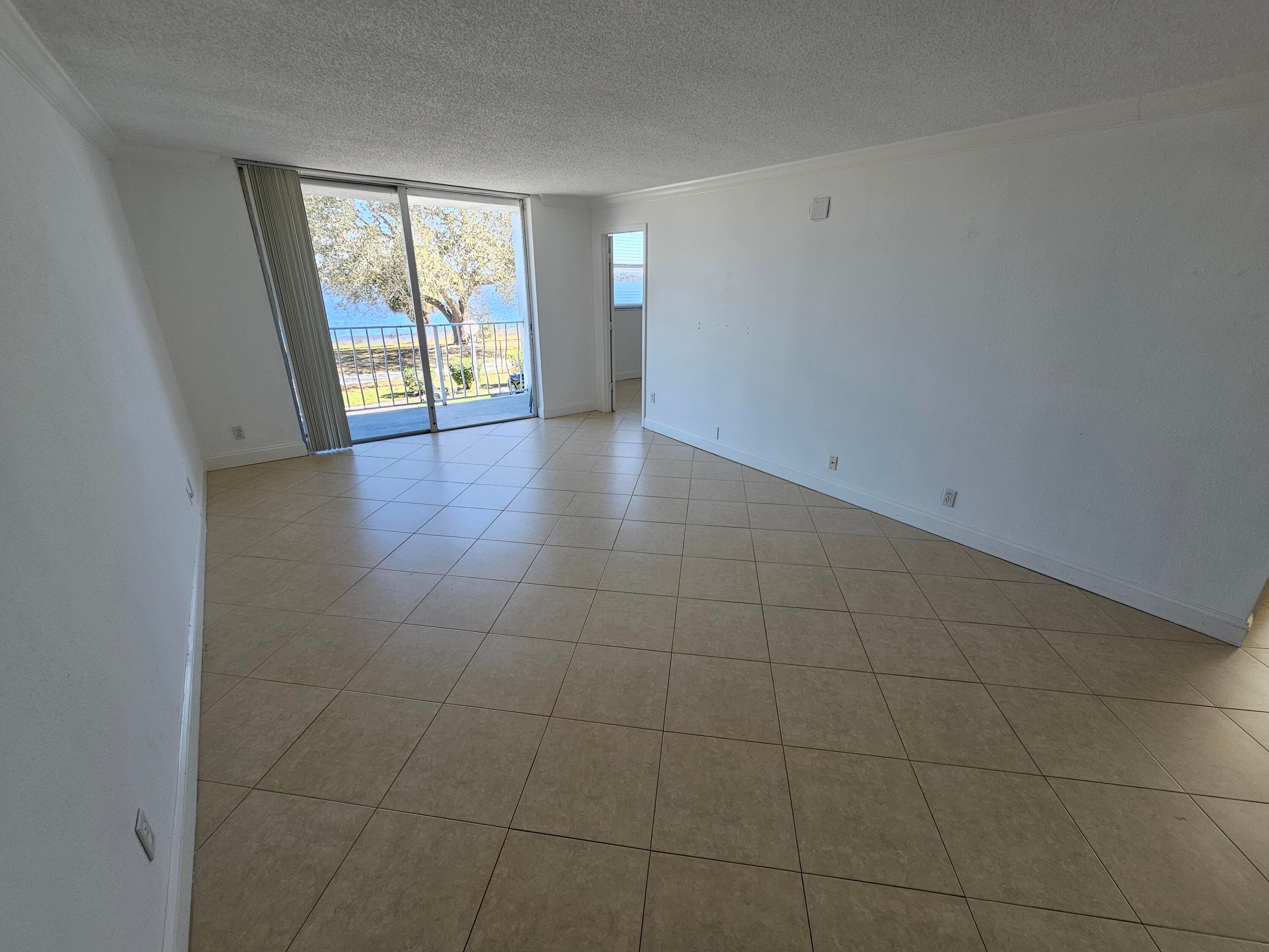 470 Executive Center Drive 2g, West Palm Beach, FL 33401 6