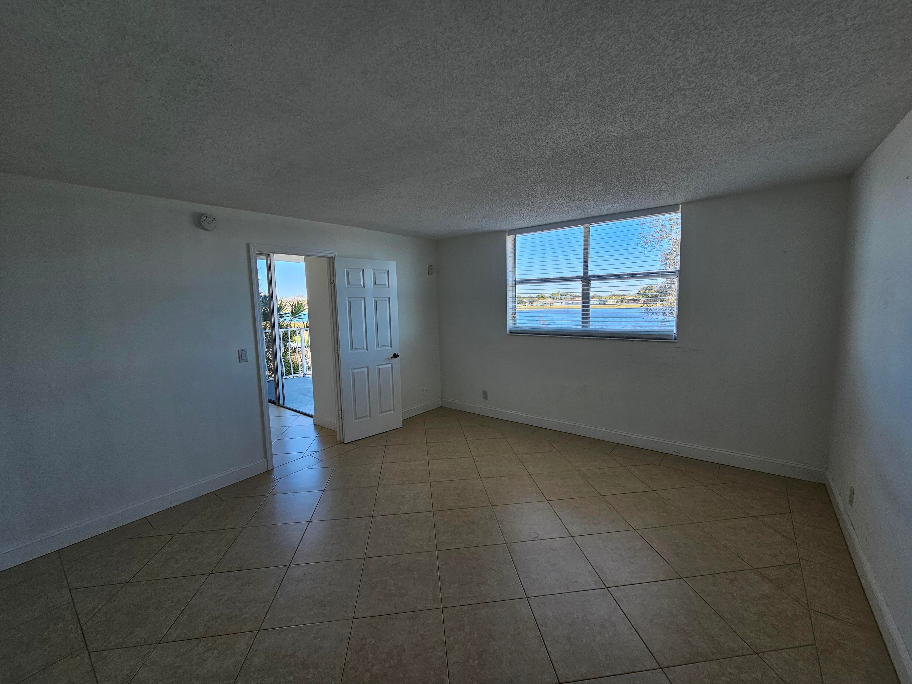 470 Executive Center Drive 2g, West Palm Beach, FL 33401 7