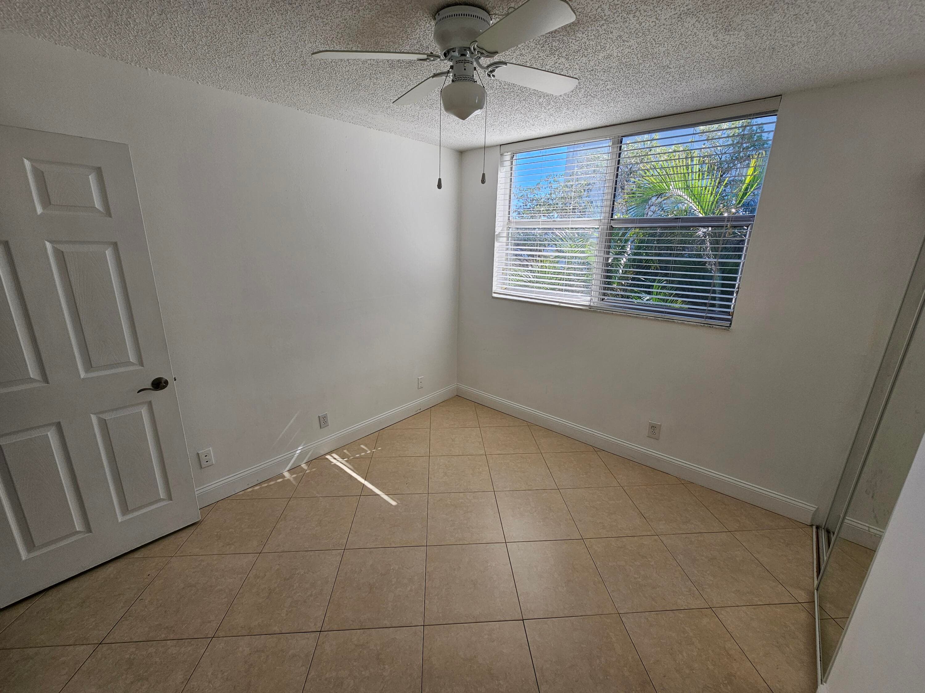470 Executive Center Drive 2g, West Palm Beach, FL 33401 10
