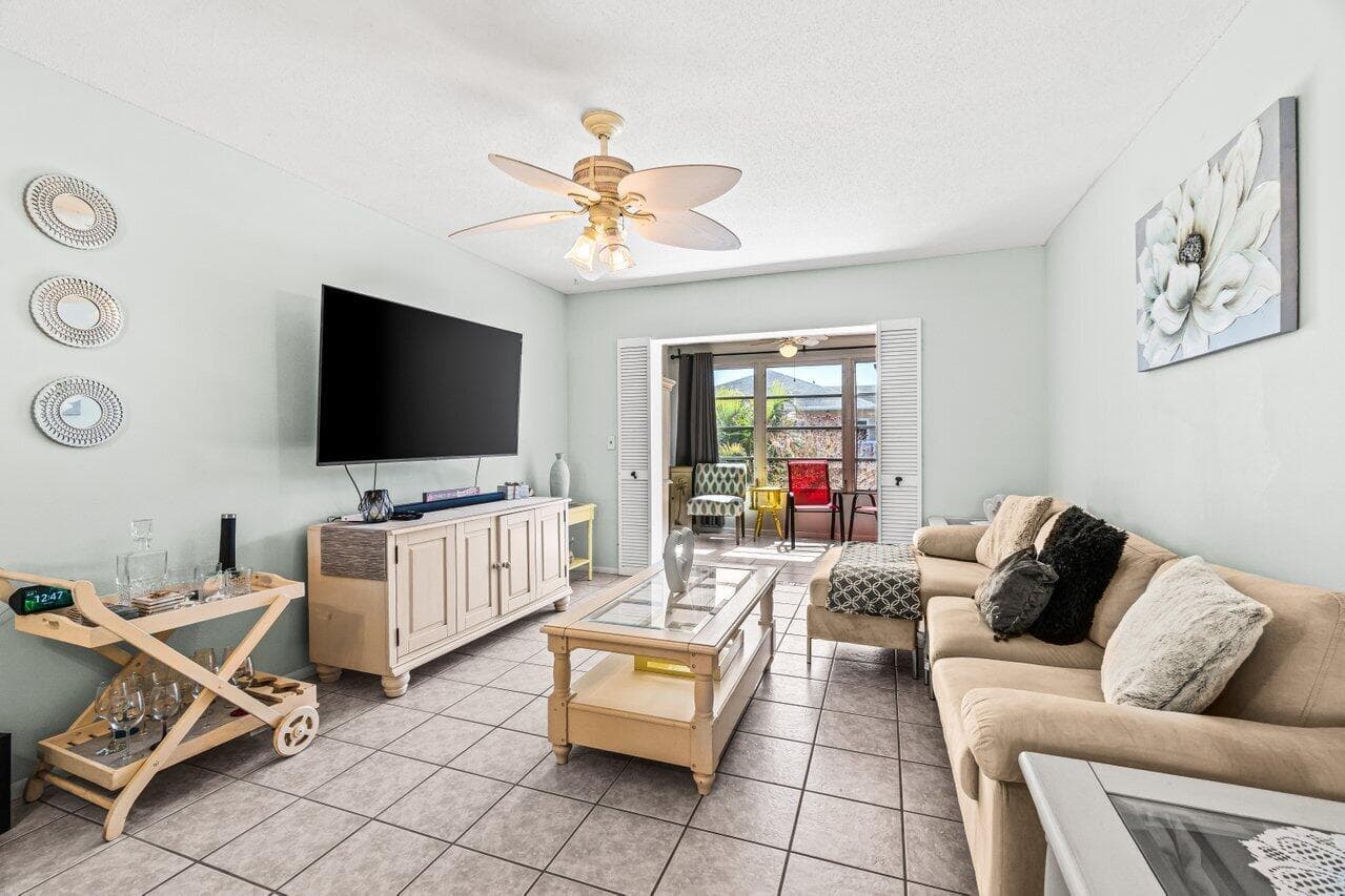 2121 NE 1st Court 202, Boynton Beach, FL 33435 12