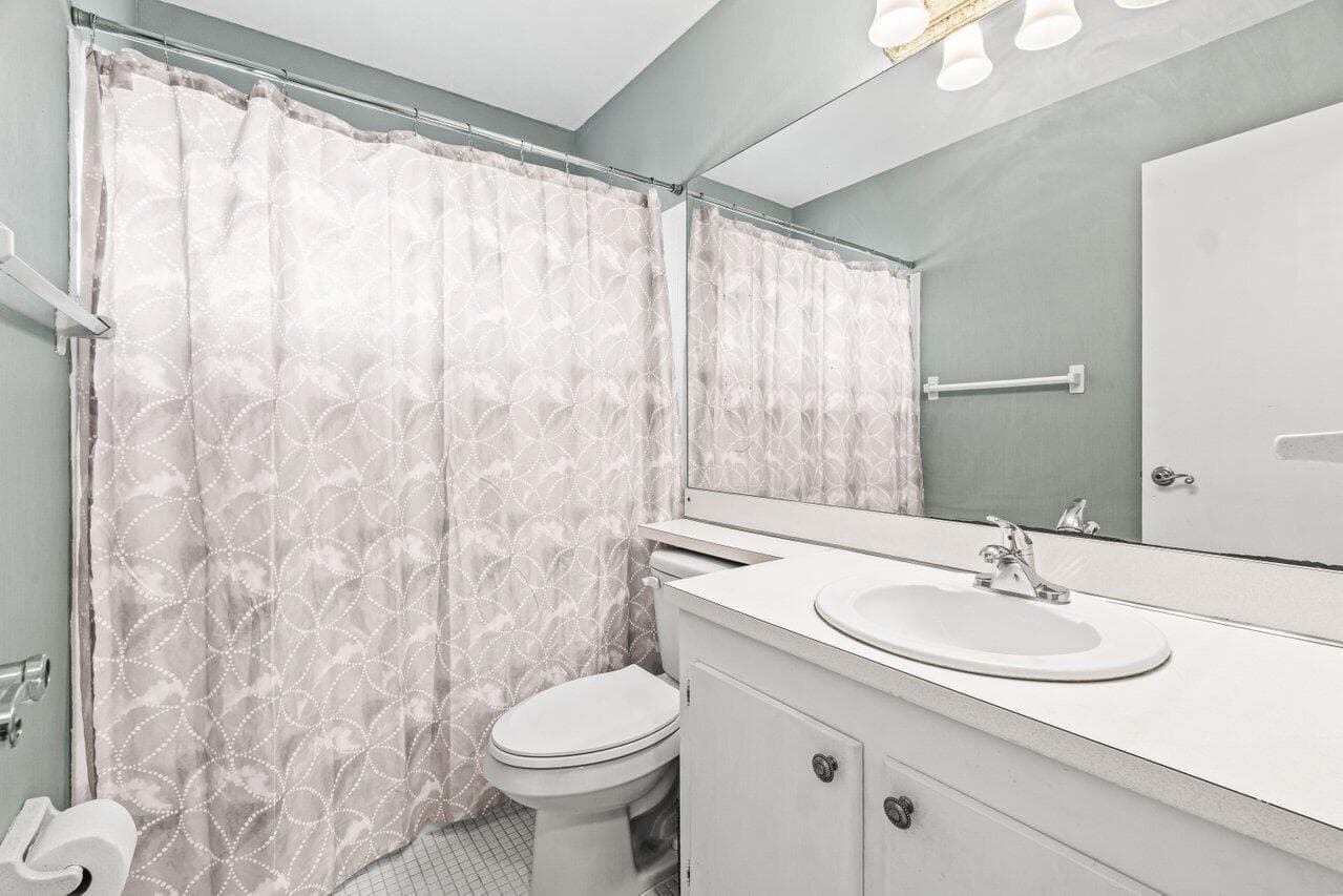 2121 NE 1st Court 202, Boynton Beach, FL 33435 20