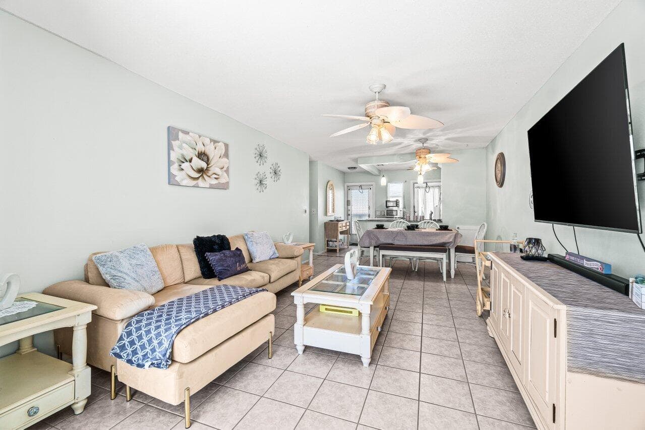 2121 NE 1st Court 202, Boynton Beach, FL 33435 14